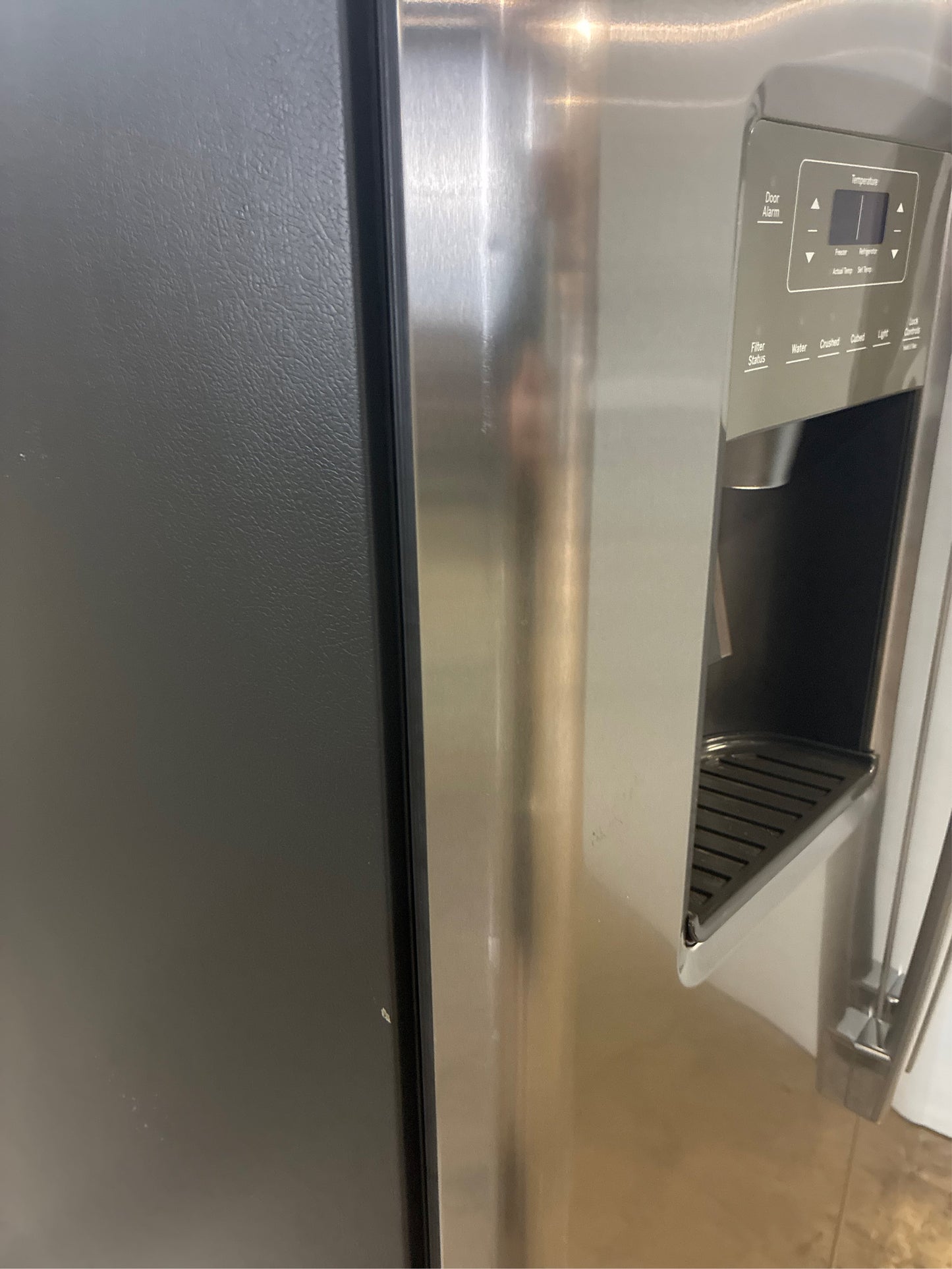 GE 25.3 cu. ft. Side by Side Refrigerator