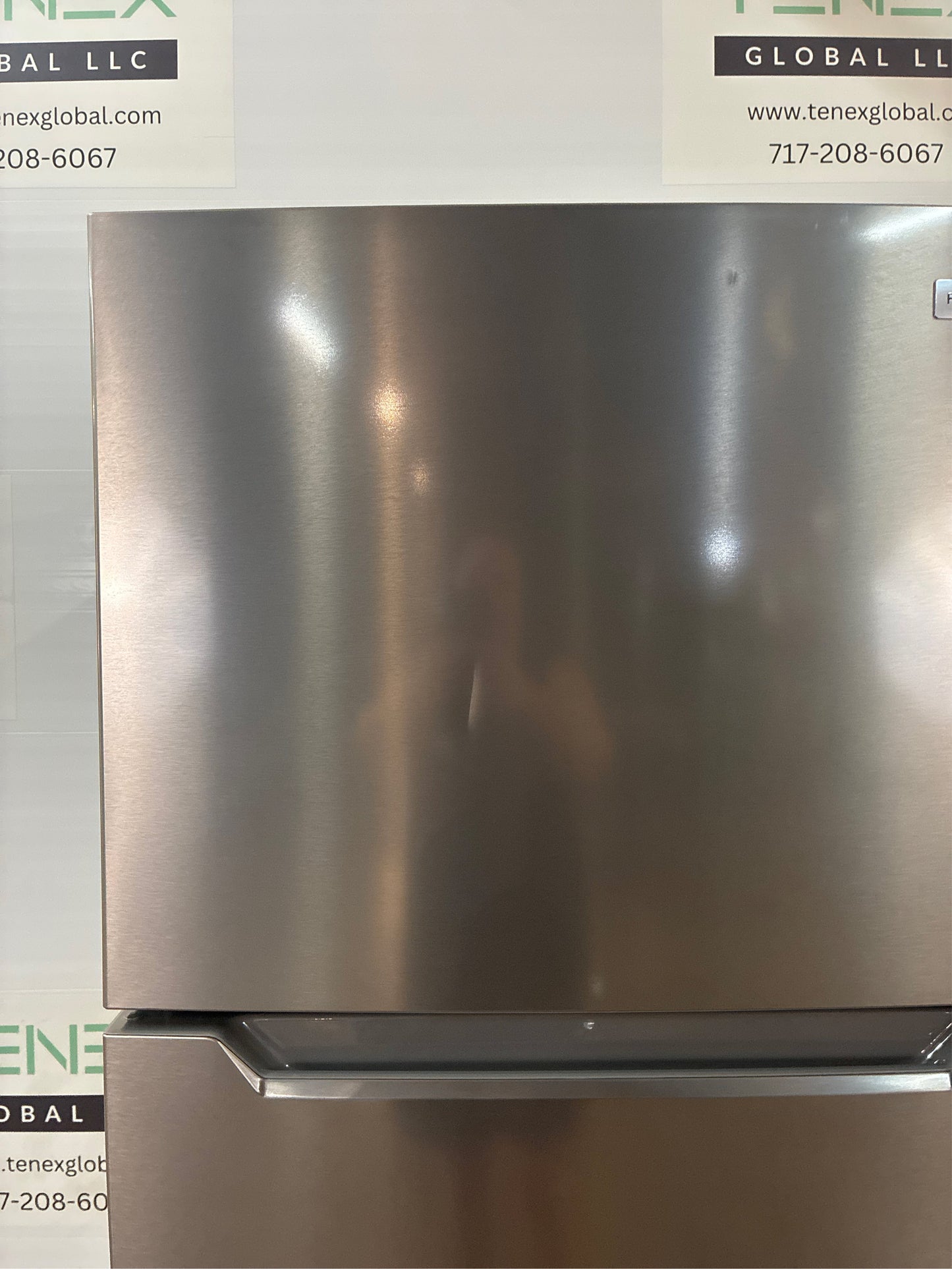 17.6 cu ft Top Freezer Refrigerator, Steel