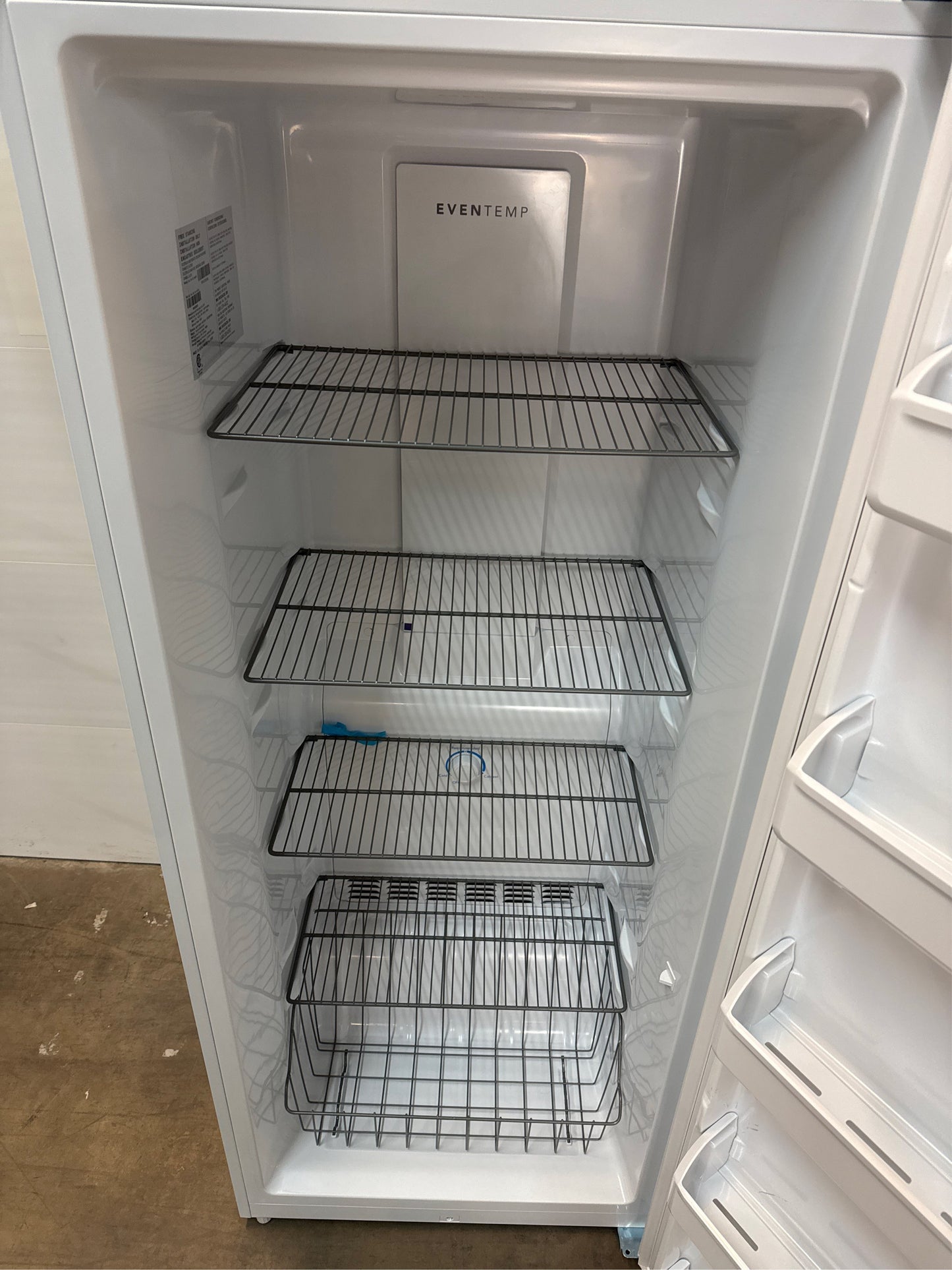 27.8" Frigidaire Upright Freezer, 13 cu ft, Frost Free