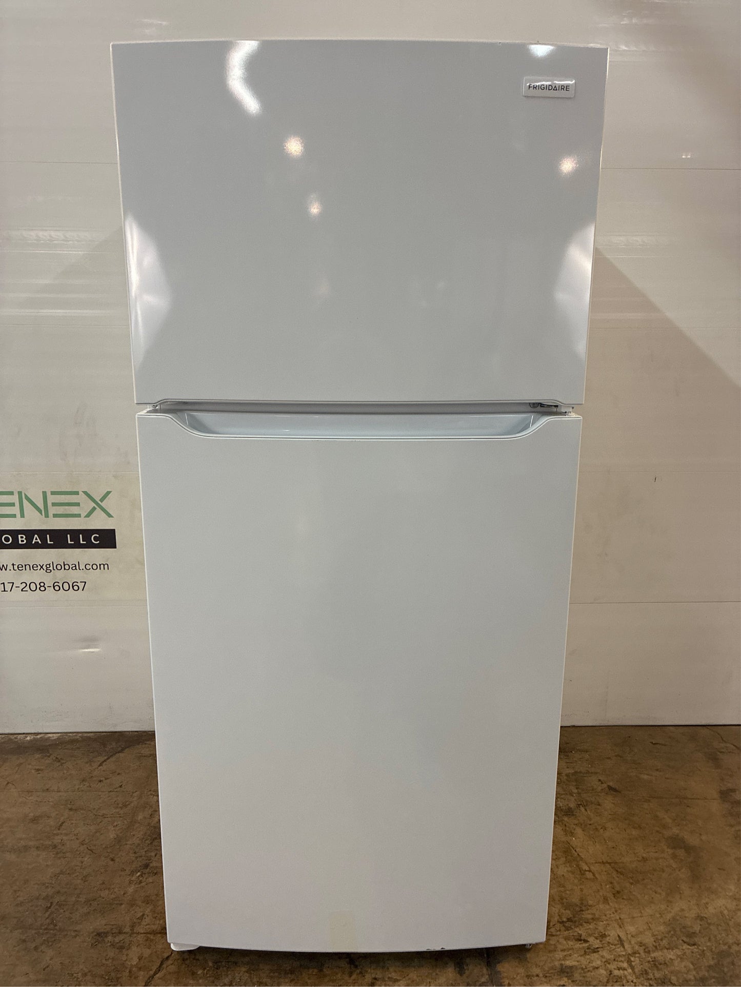 Frigidaire 30" 18.3 cu ft Top Freezer Refrigerator