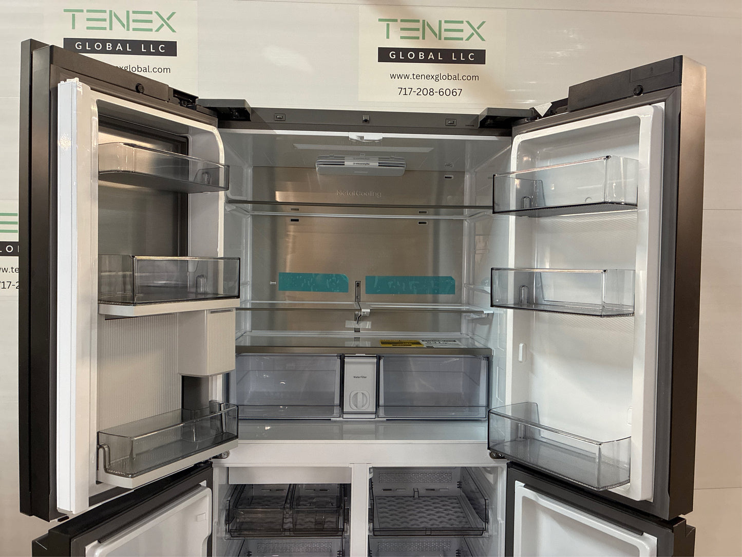 Samsung Bespoke 4-Door Flex Refrigerator with Hub+ Charcoal