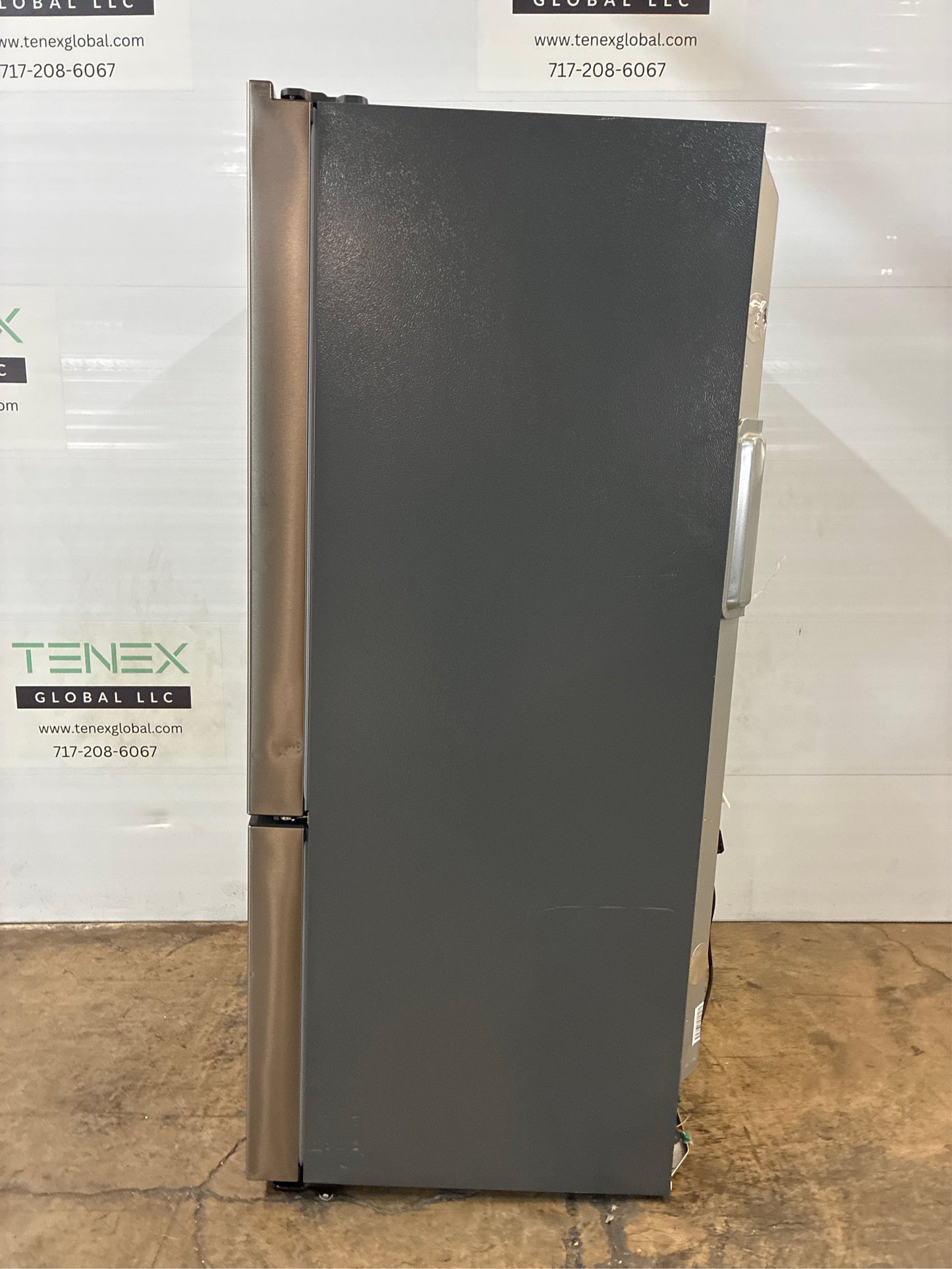 Frigidaire Gallery 30 in. 20.3 cu. ft. Refrigerator with Bottom Freezer