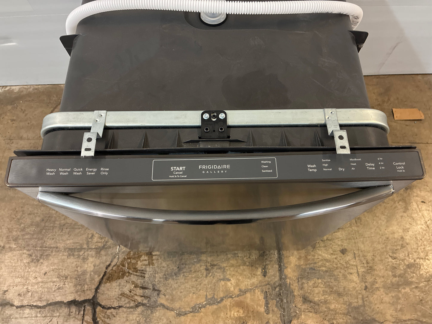 Frigidaire 24-in Dishwasher, 52-dBA