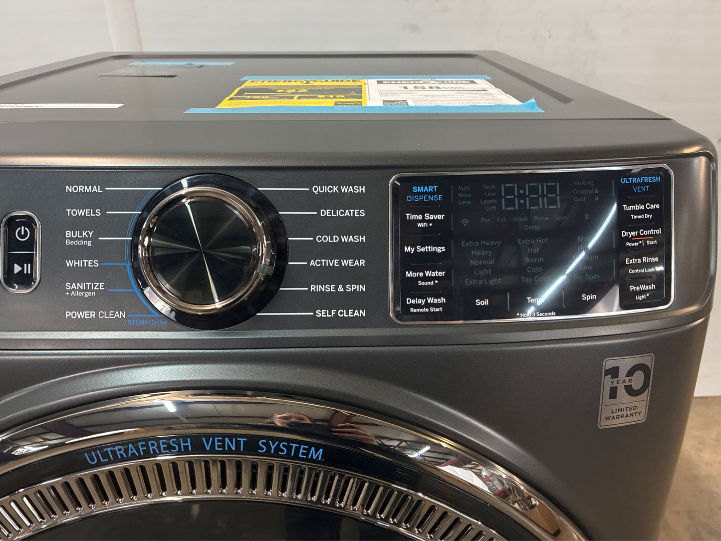 GE Smart Front-Load Washer 5.0 cu.ft. Graphite