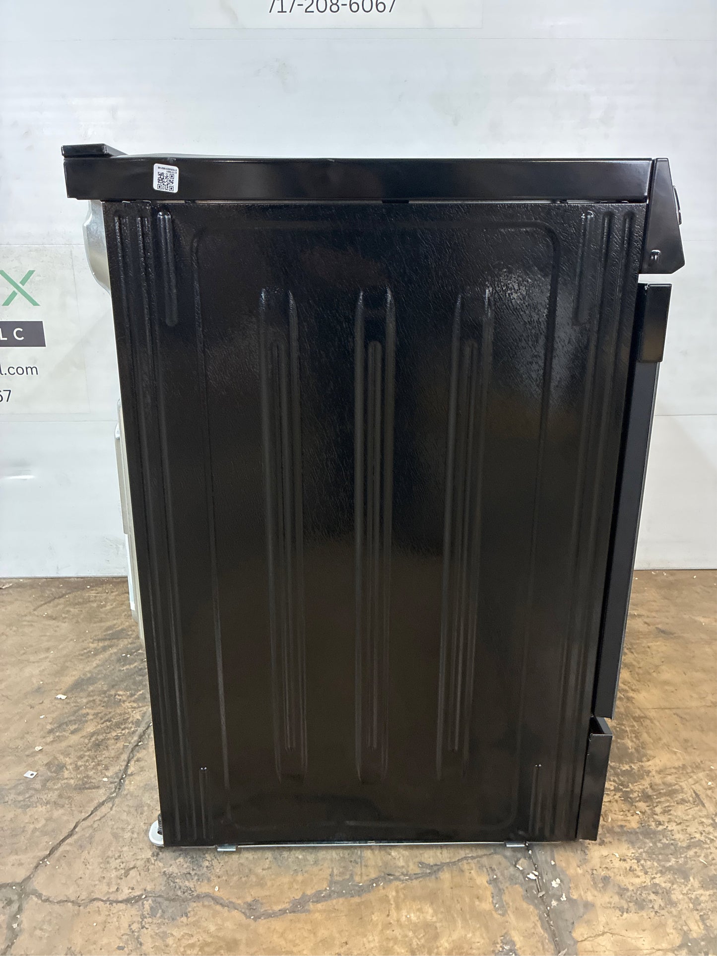 Frigidaire 30 in. 5-Burner Electric Range, Black