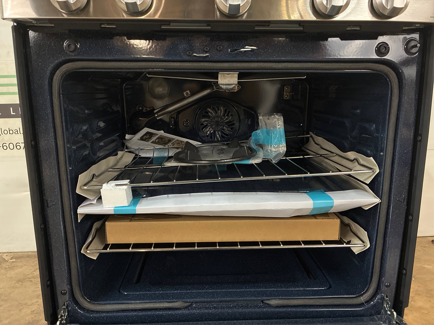 Samsung 6 cuft 30 Gas Range with Air Fry