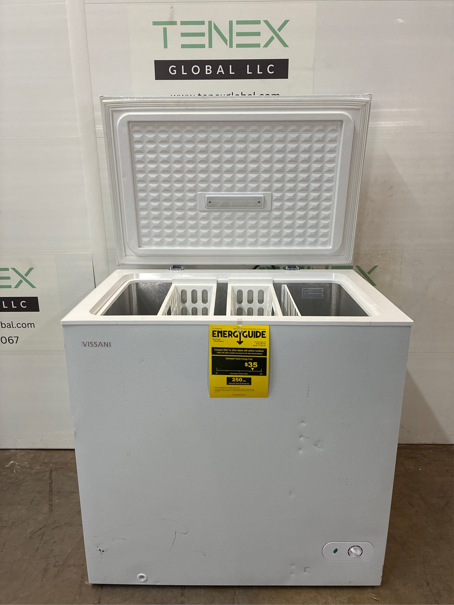 Vissani 7.0 cu ft Chest Freezer w LED White