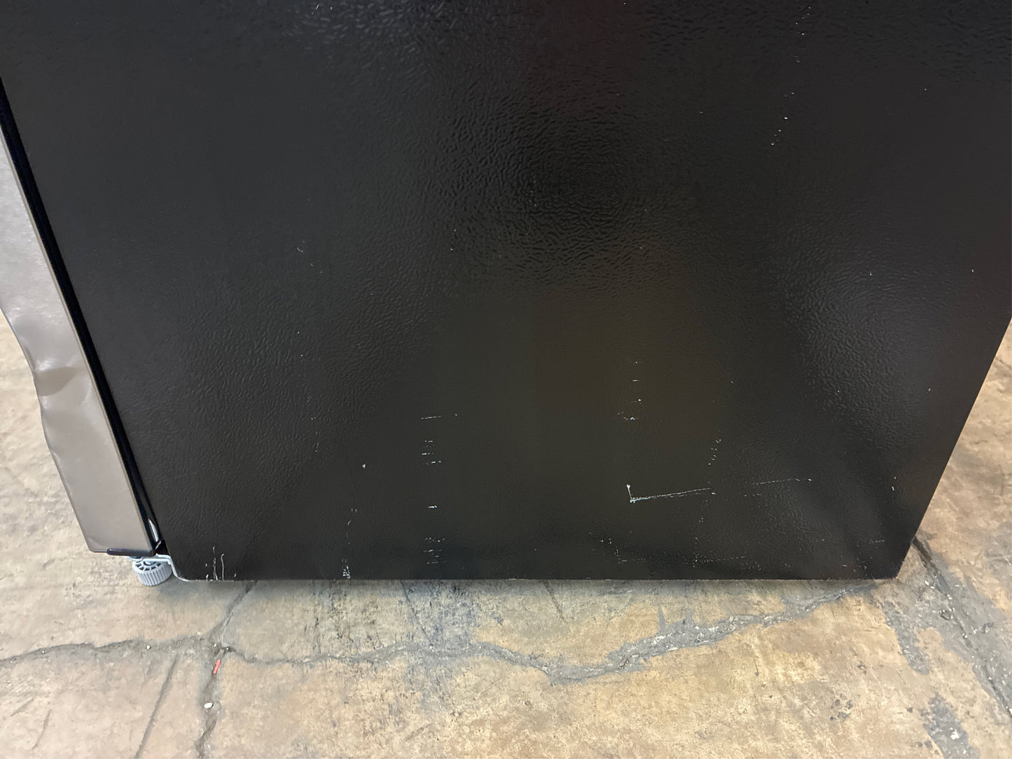 18 cu. ft. Top Freezer Refrigerator