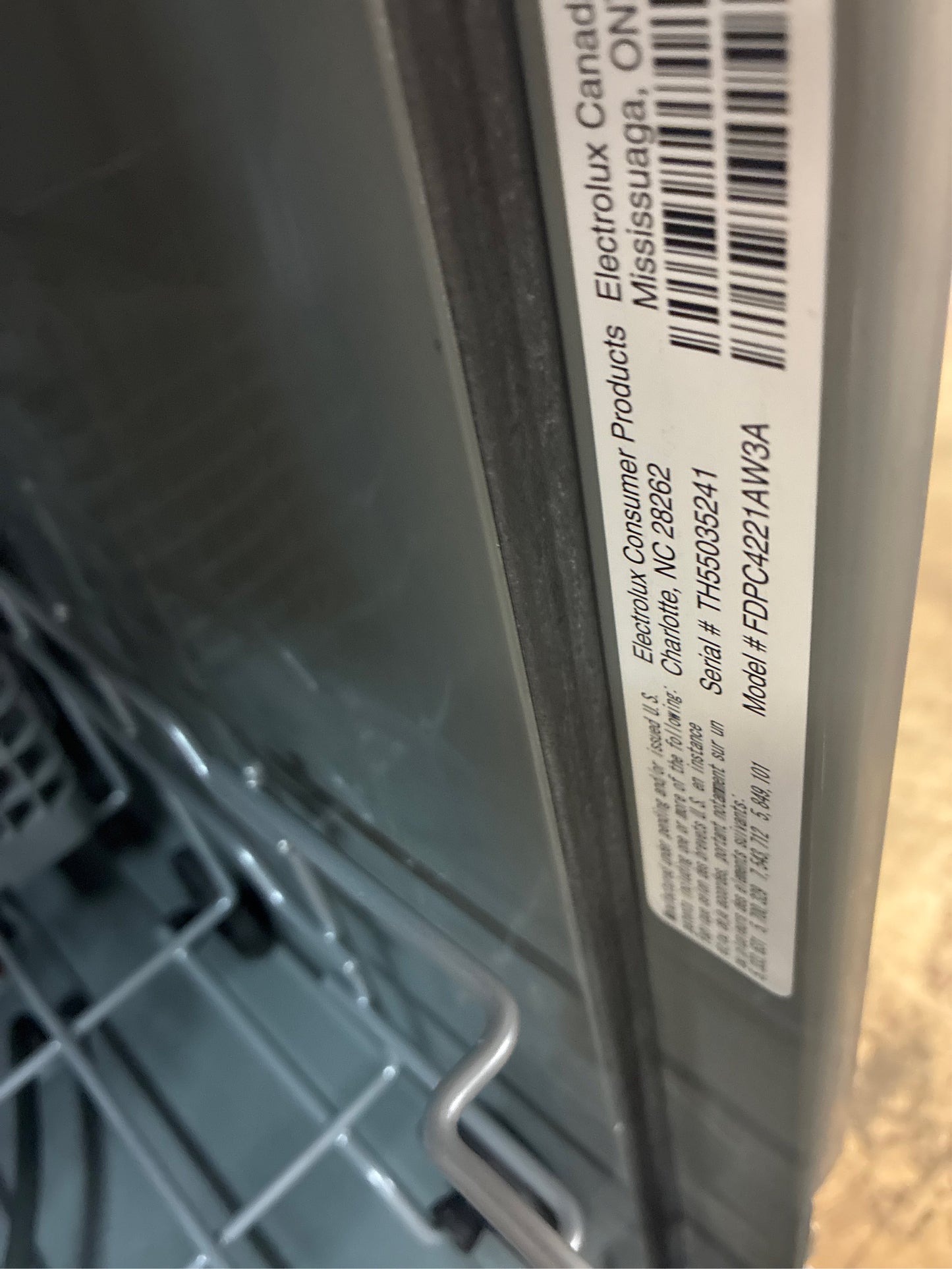 Frigidaire - 24 in. White Front-Control Dishwasher