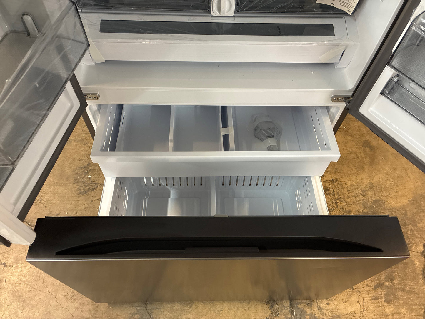 Samsung French Door Refrigerator with Ice Maker