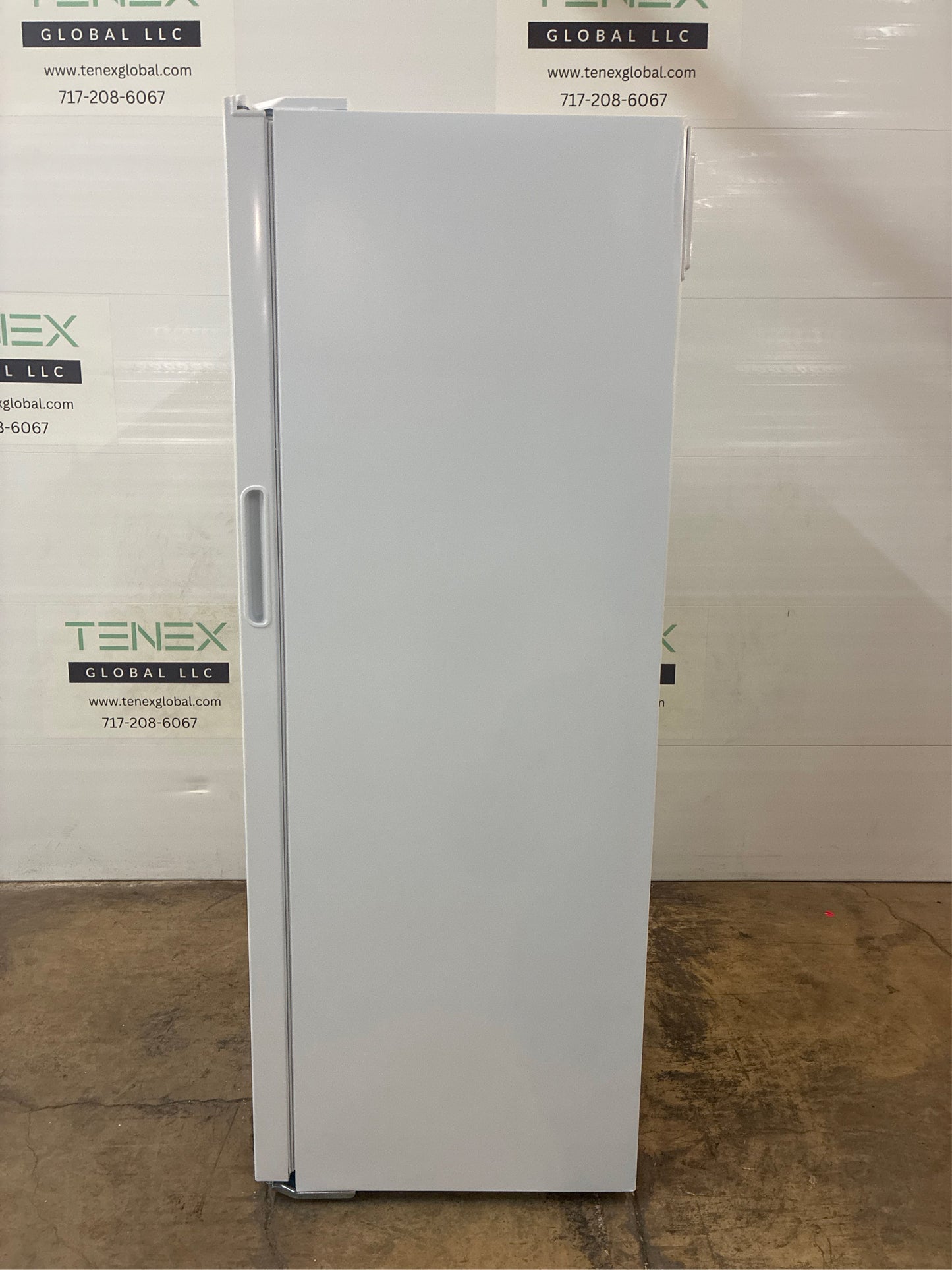 Frigidaire 27.8 in. 13 cu ft Frost Free Upright Freezer