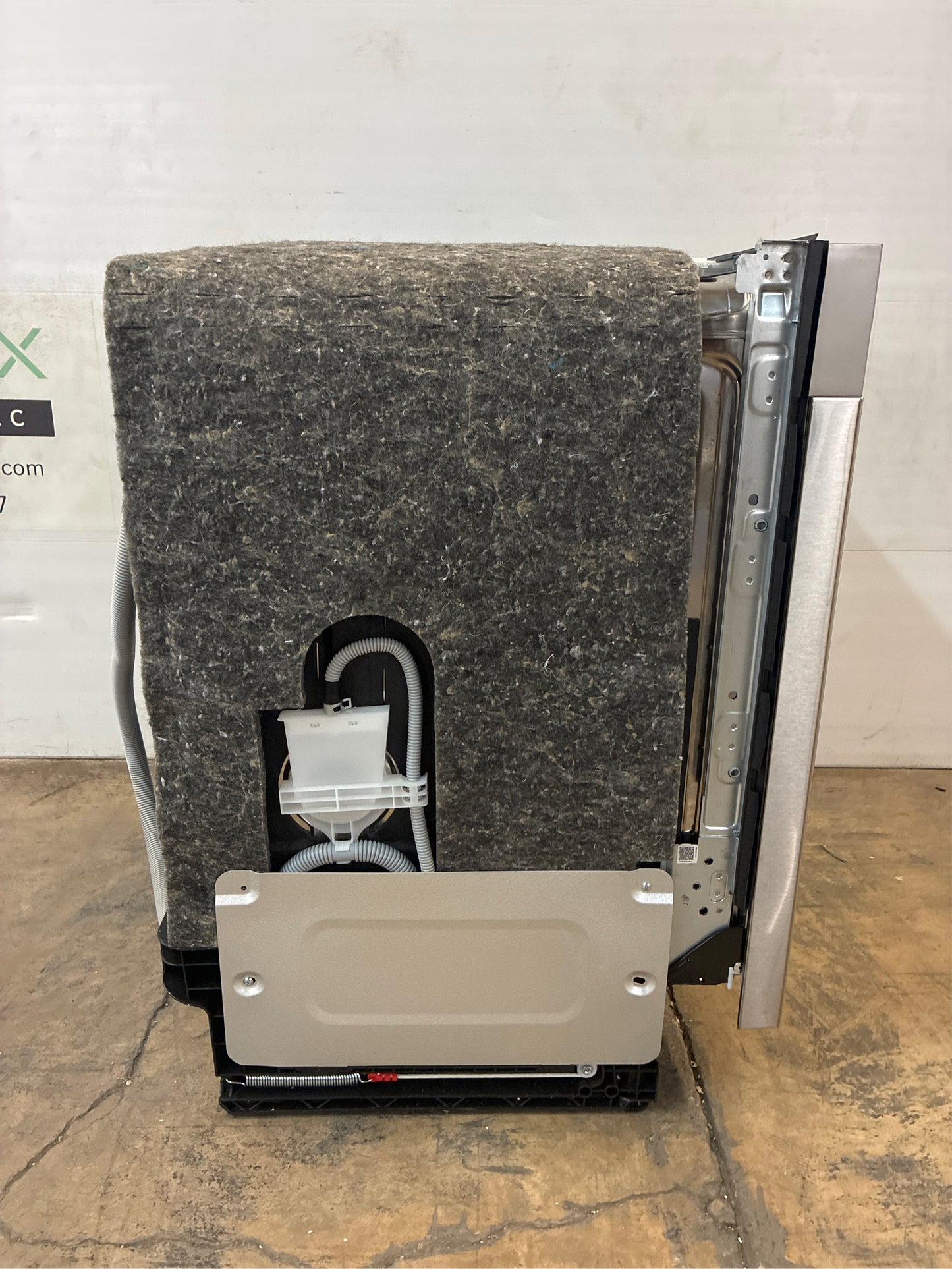 Samsung AutoRelease 24 Dishwasher SS