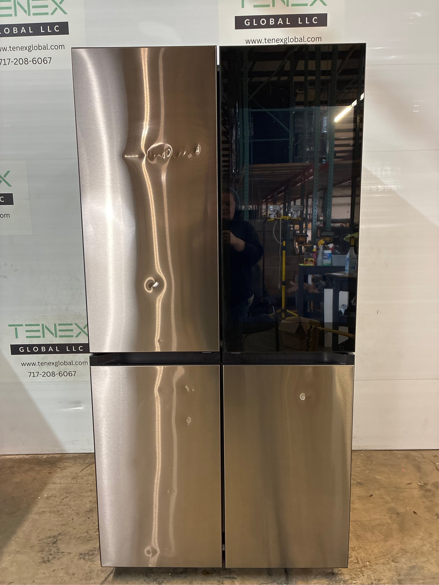 Samsung Bespoke 4-Door Flex Refrigerator with Hub+ Charcoal