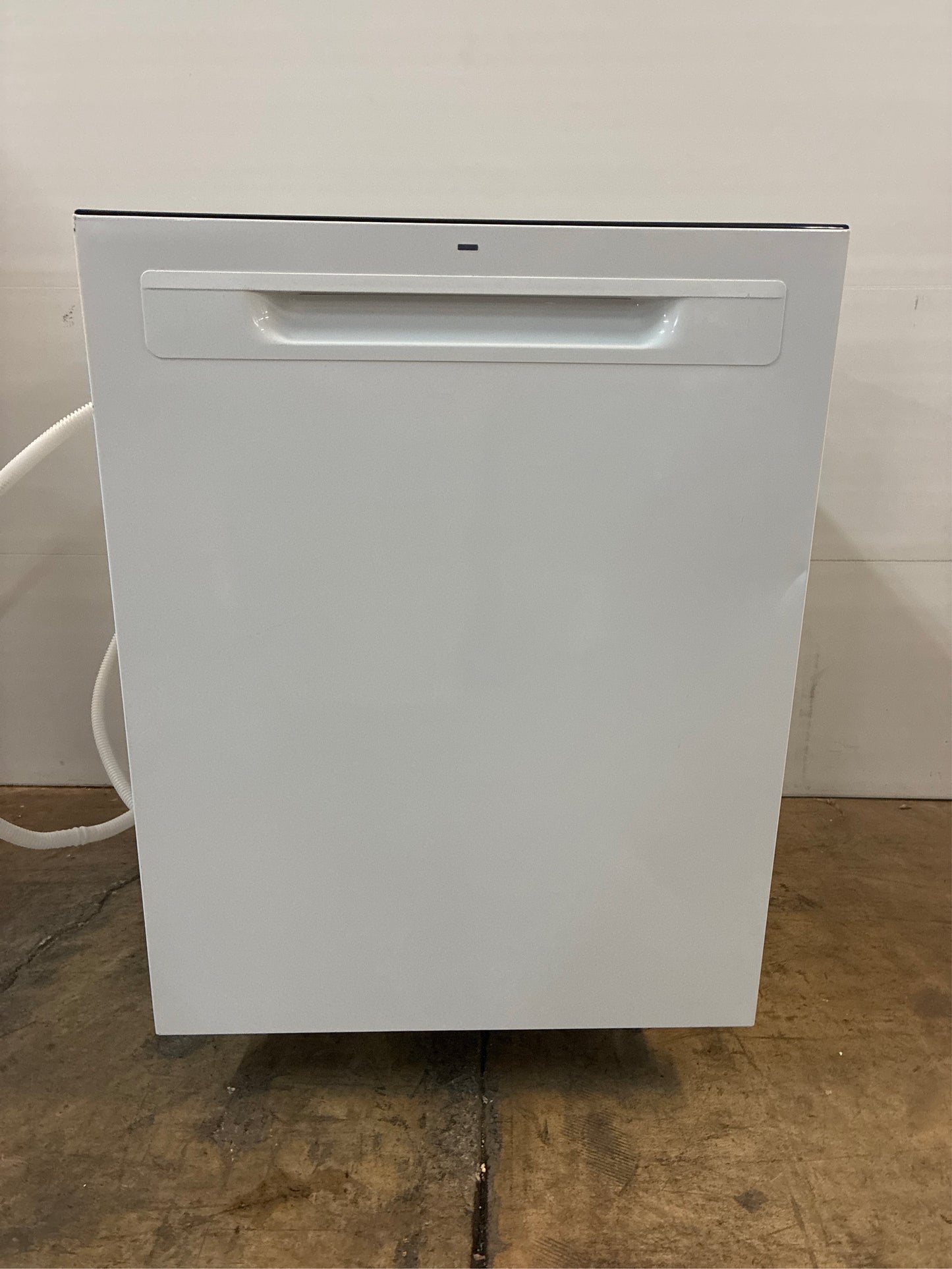 GE 24" Top Control Dishwasher, White, 52 dB