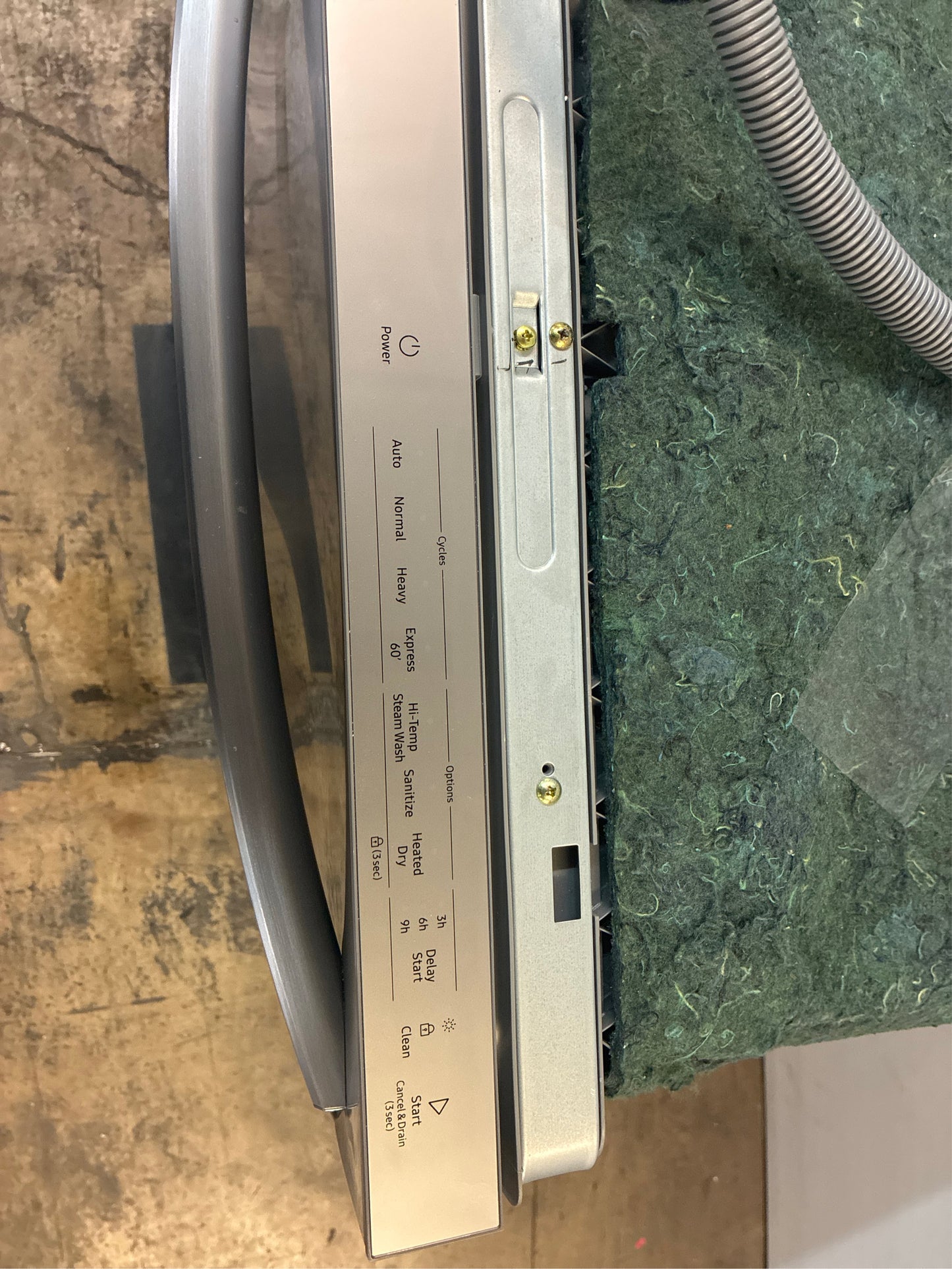 Samsung Fingerprint Resistant Dishwasher with Rack