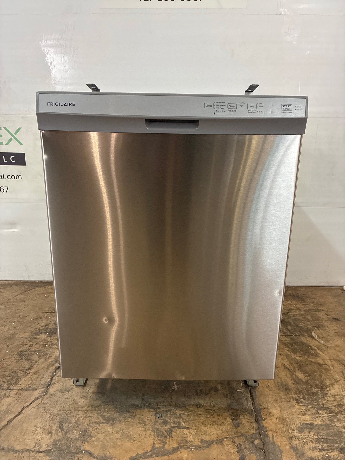 Frigidaire 24 in Front-Control Built-In Dishwasher