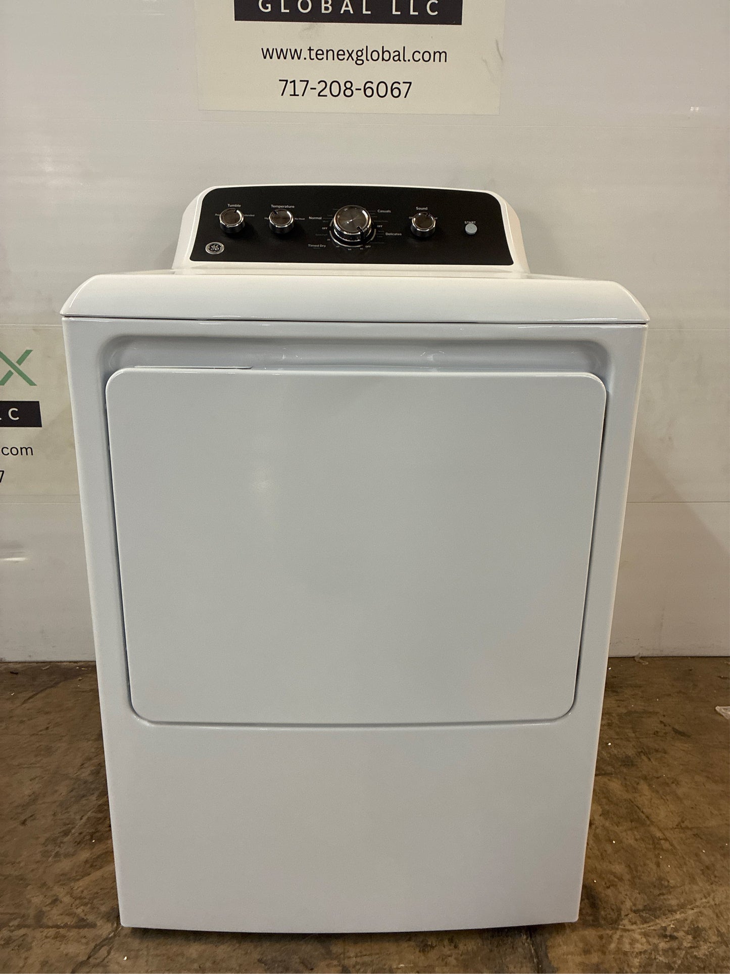 GE 7.2 cu. ft. Vented Gas Dryer, Auto Dry