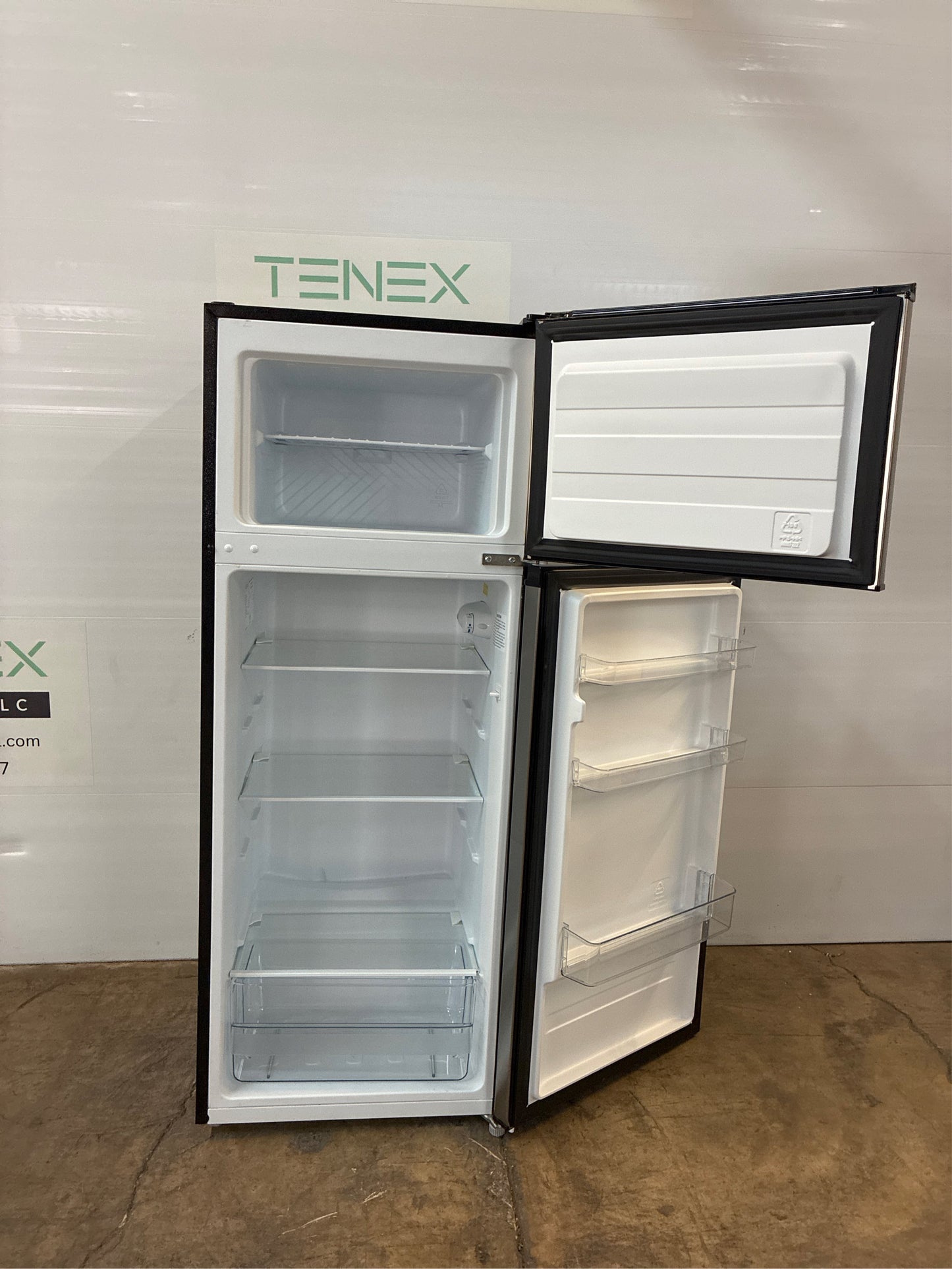 7.1 cu. ft. Top Freezer Refrigerator