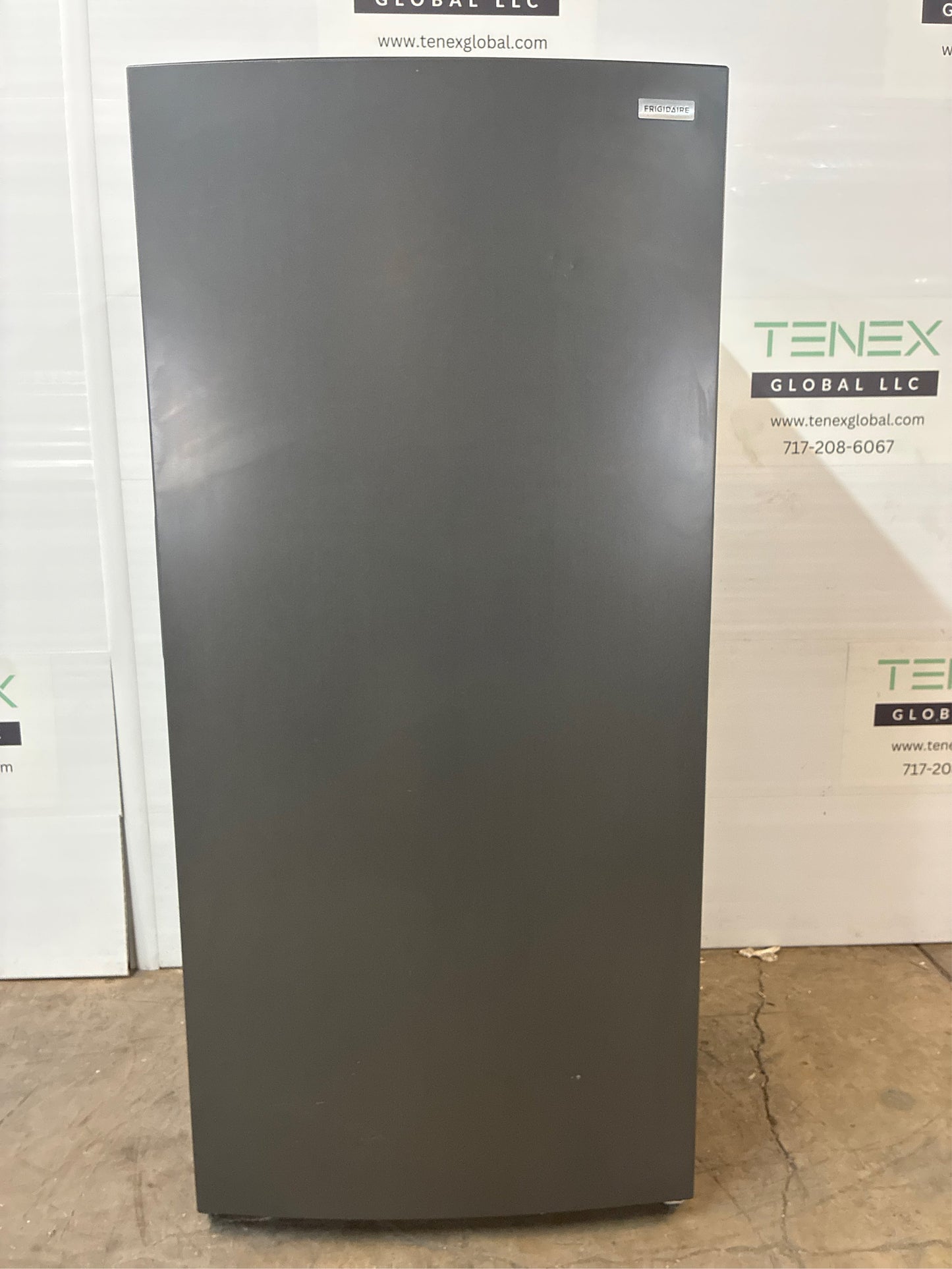 Frigidaire 32.6 in Upright Freezer 20 cu ft., Carbon