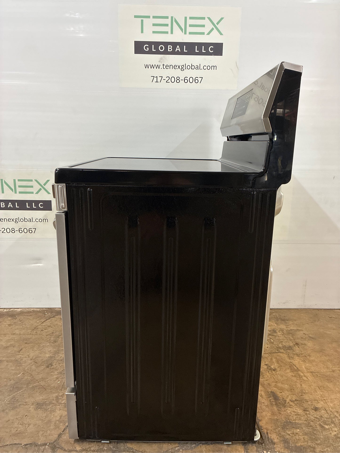 Frigidaire 30in 5 Burner Electric Range, Black SS, Convection