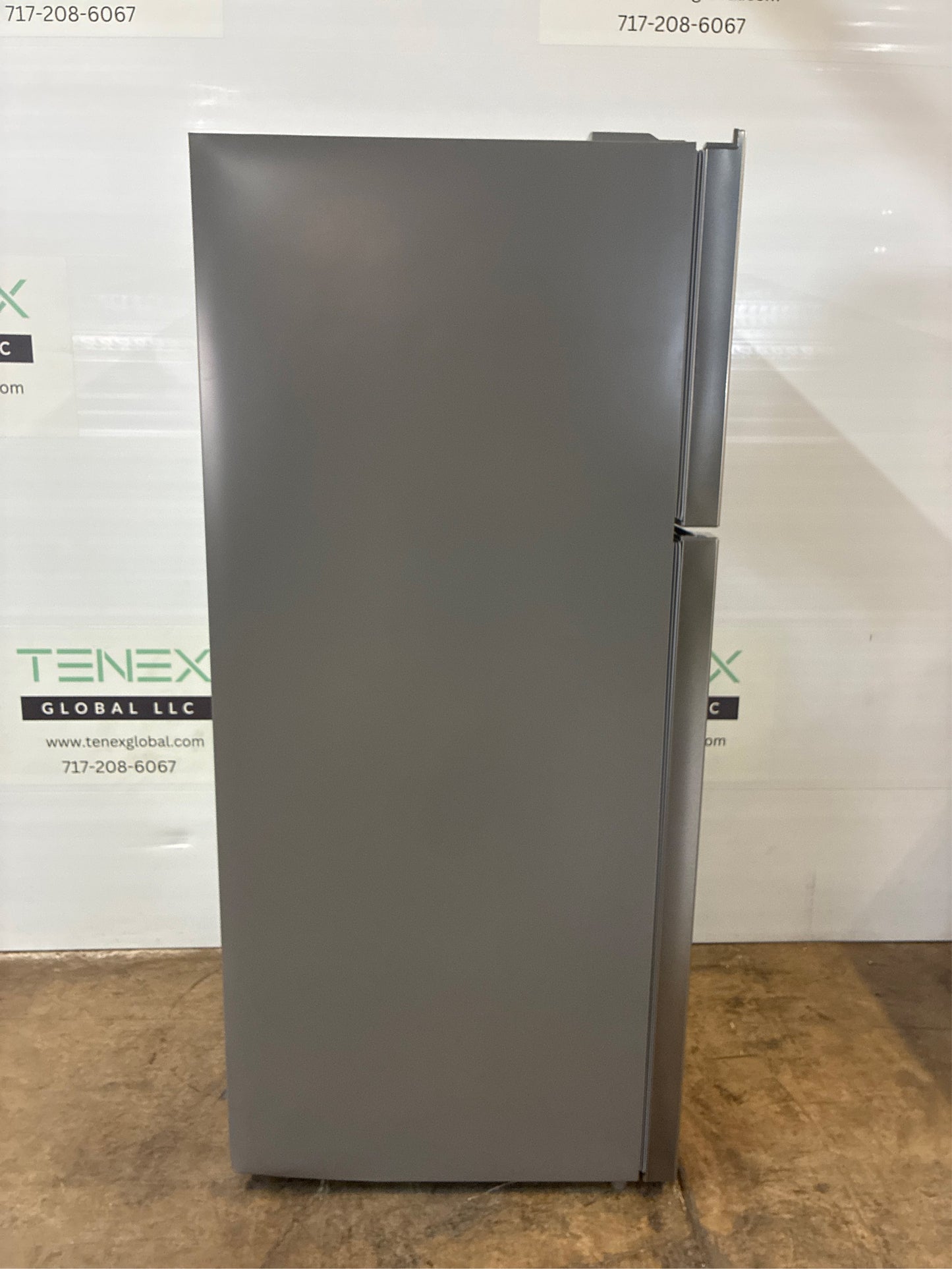 17.6 cu. ft. Top Freezer Refrigerator