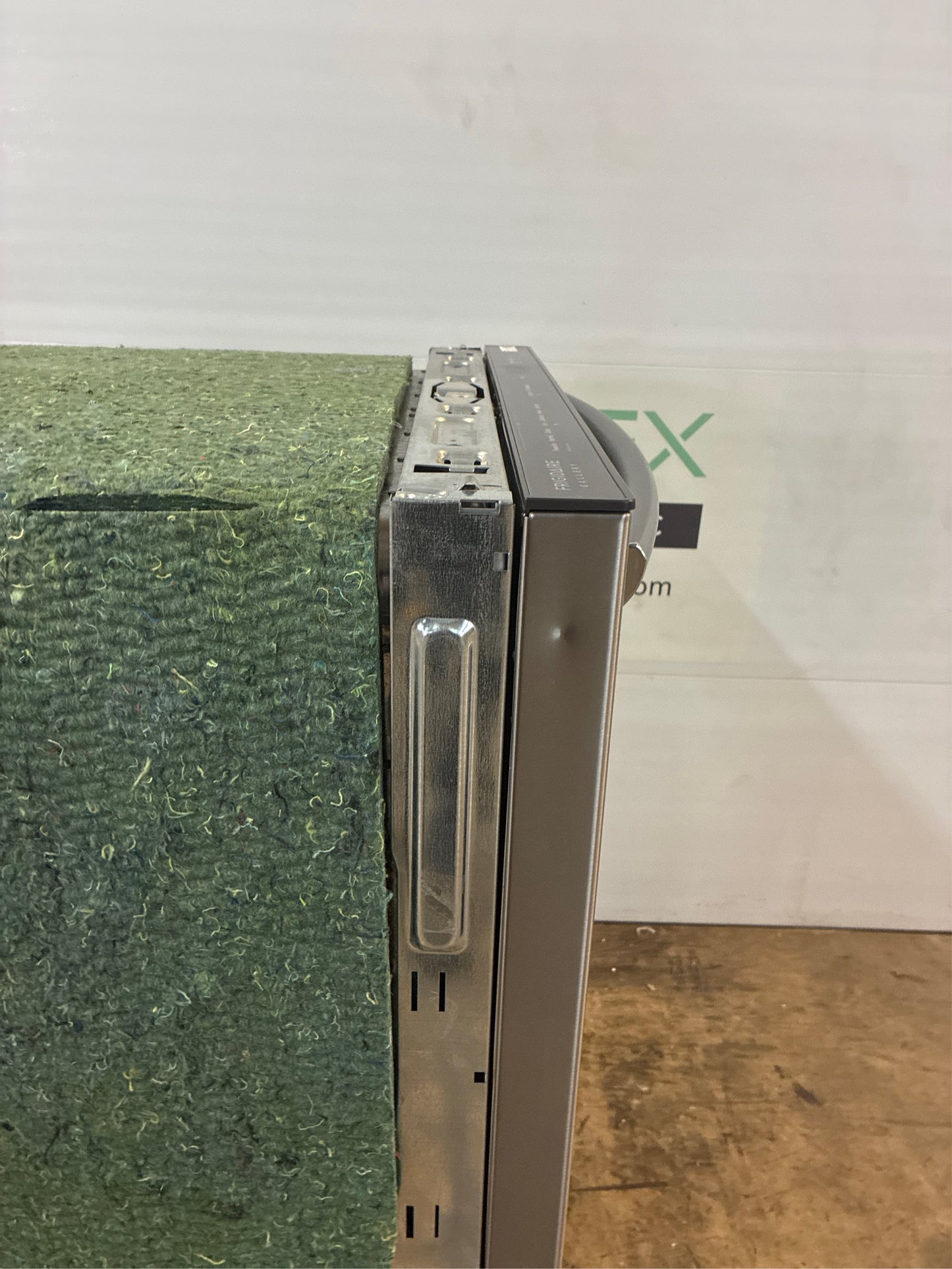 Frigidaire Gallery 24 in Top Control Tall Tub Dishwasher