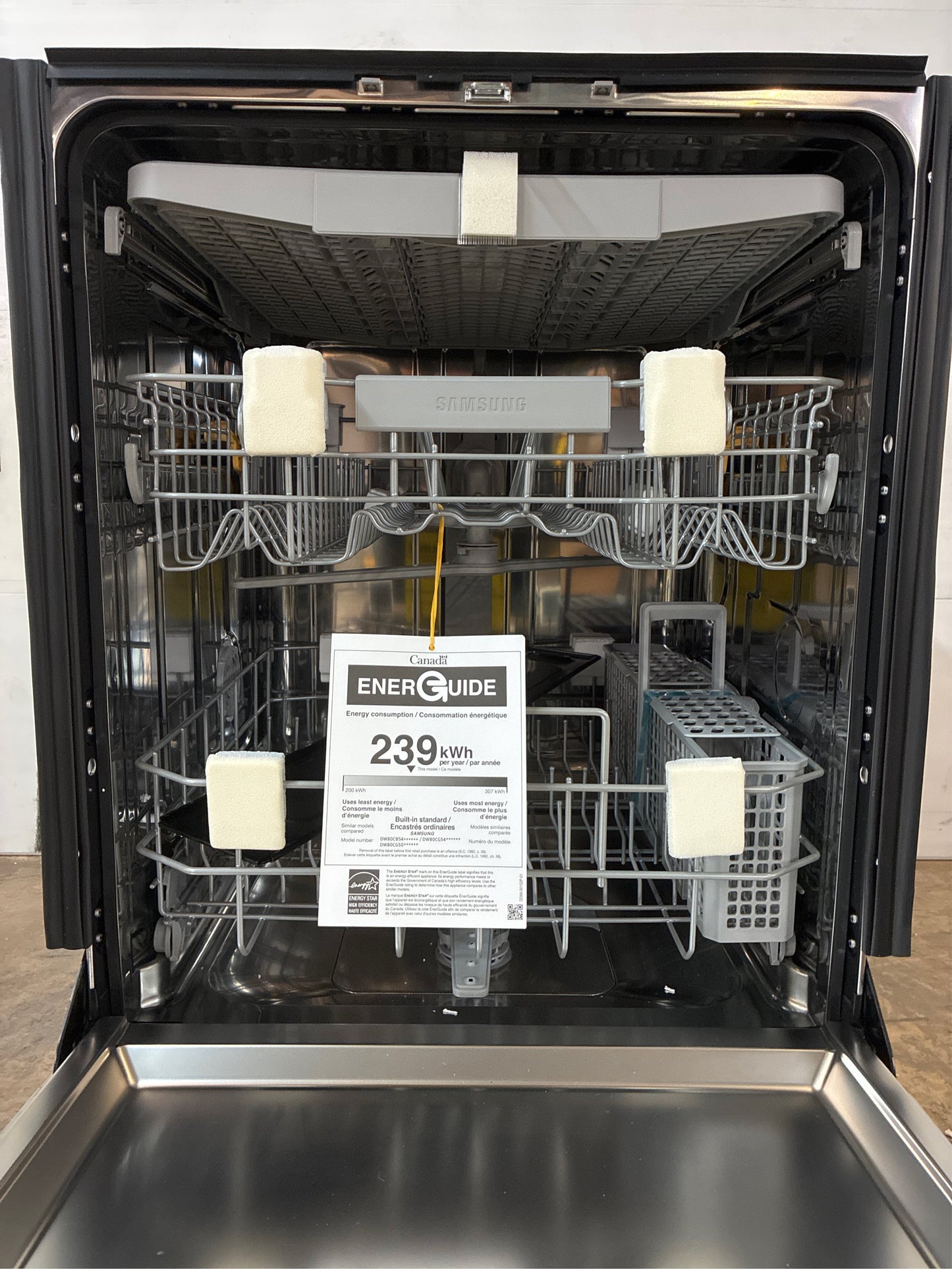 Samsung AutoRelease 24-in Dishwasher