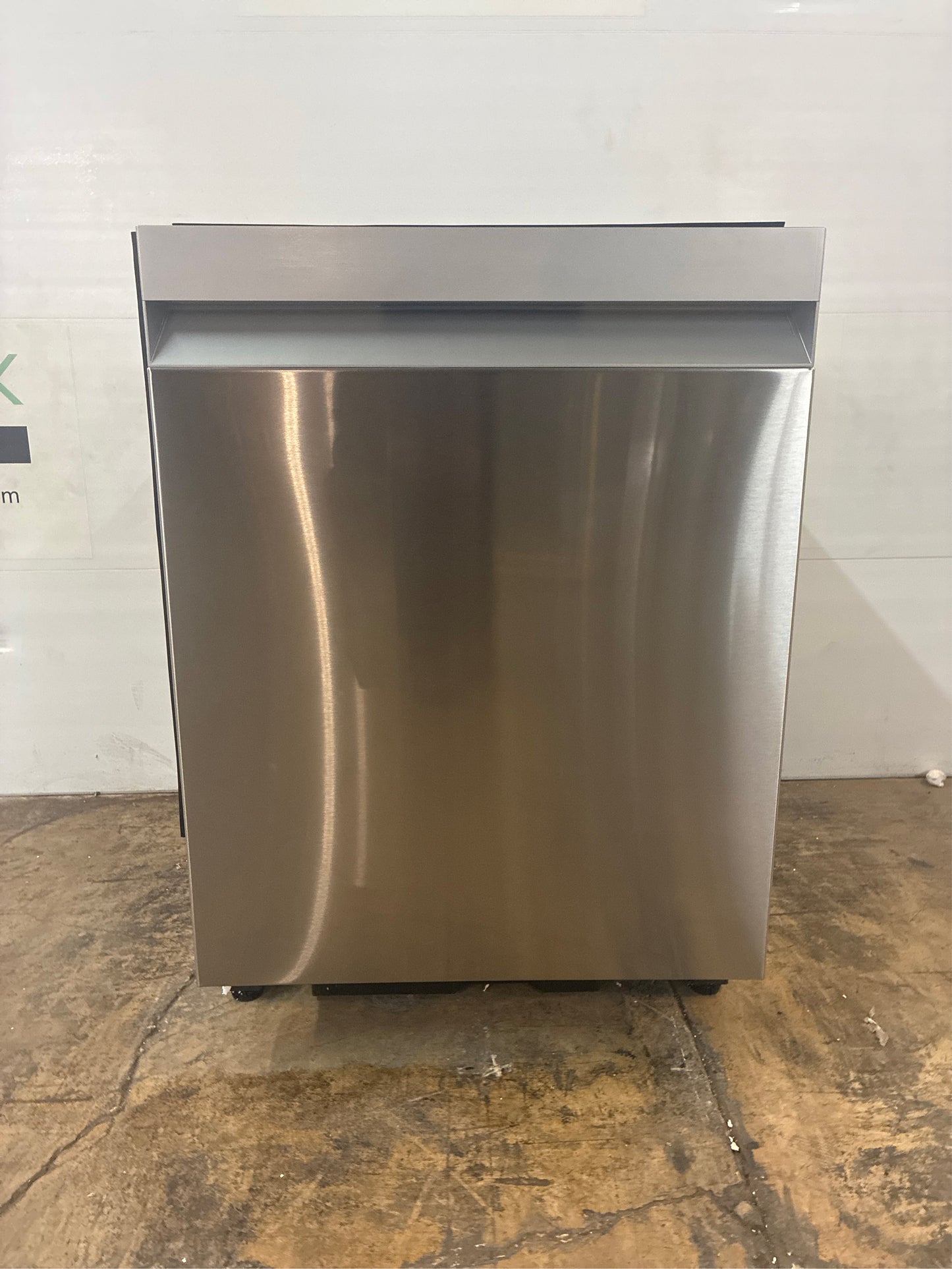 Samsung Smart 46 dBA Dishwasher w StormWash