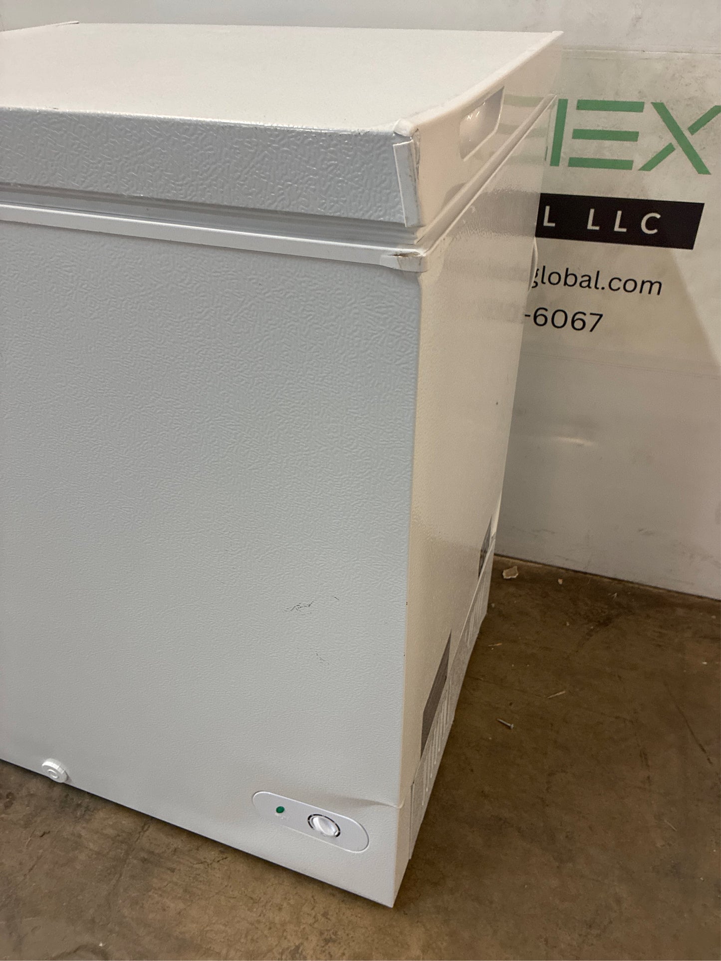 Vissani 5.0 cu. ft. Chest Freezer with LED Light