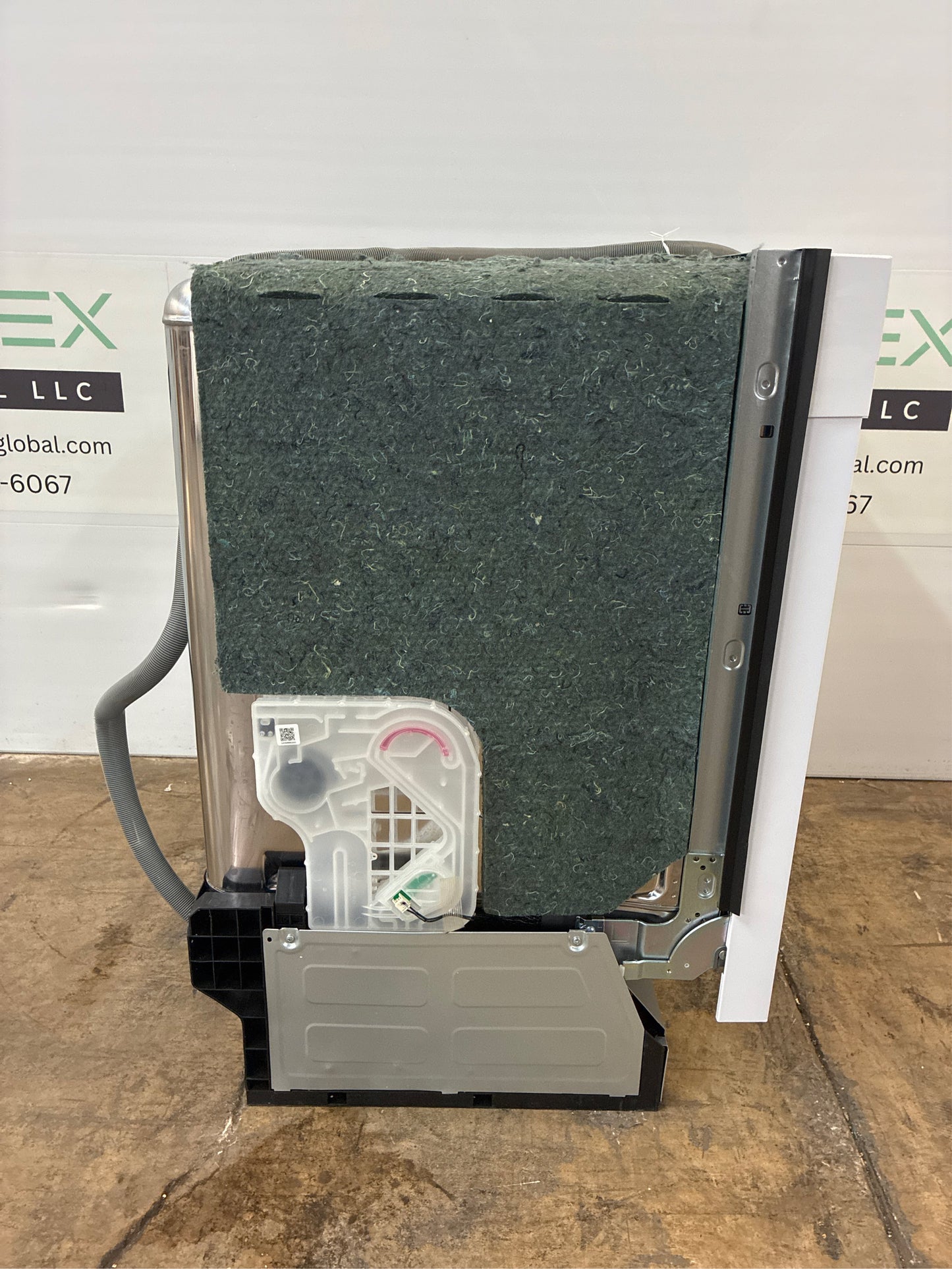 Frigidaire 24-in Dishwasher, White