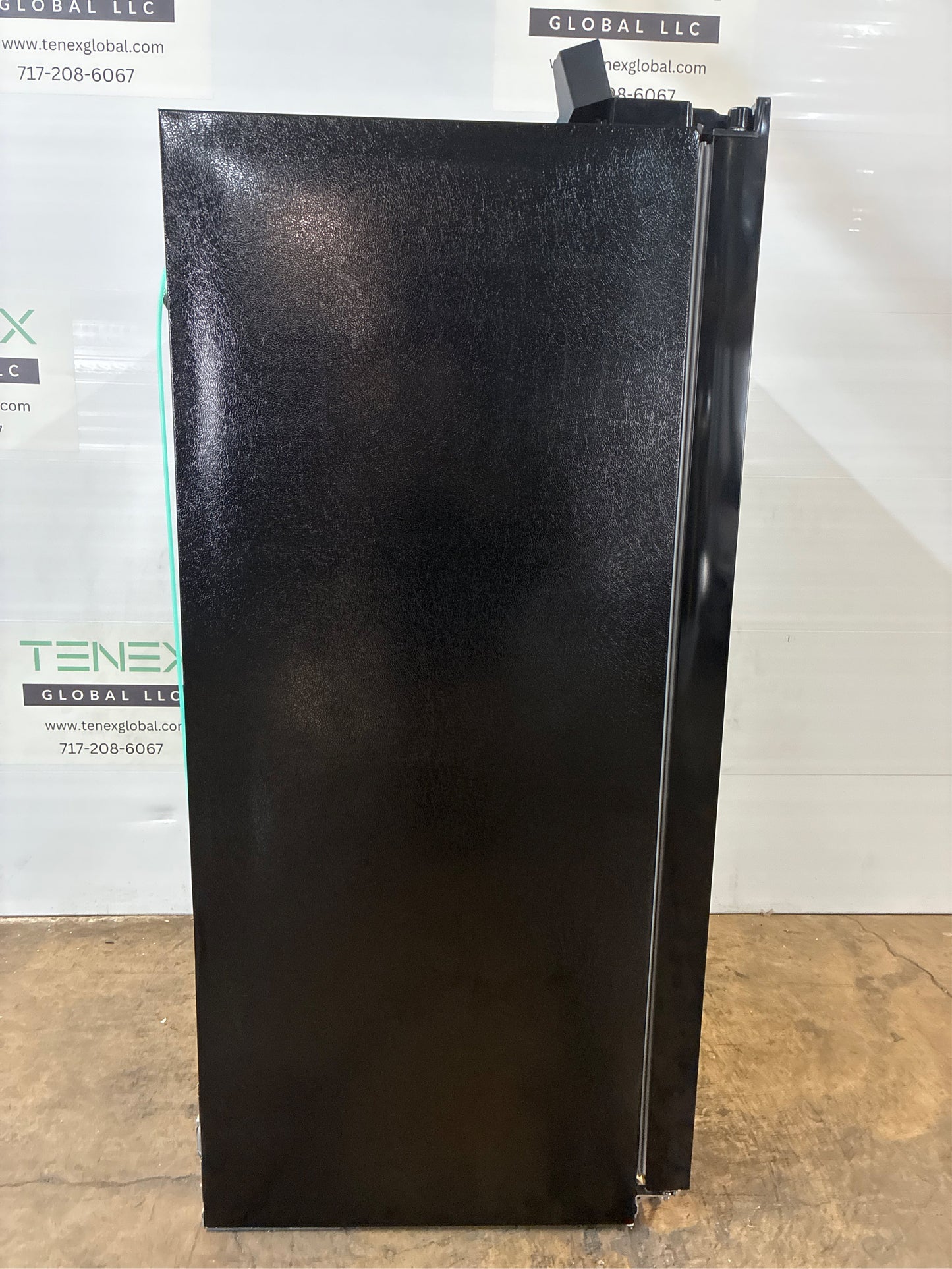 Frigidaire 22.3 cu. ft. Side by Side Fridge