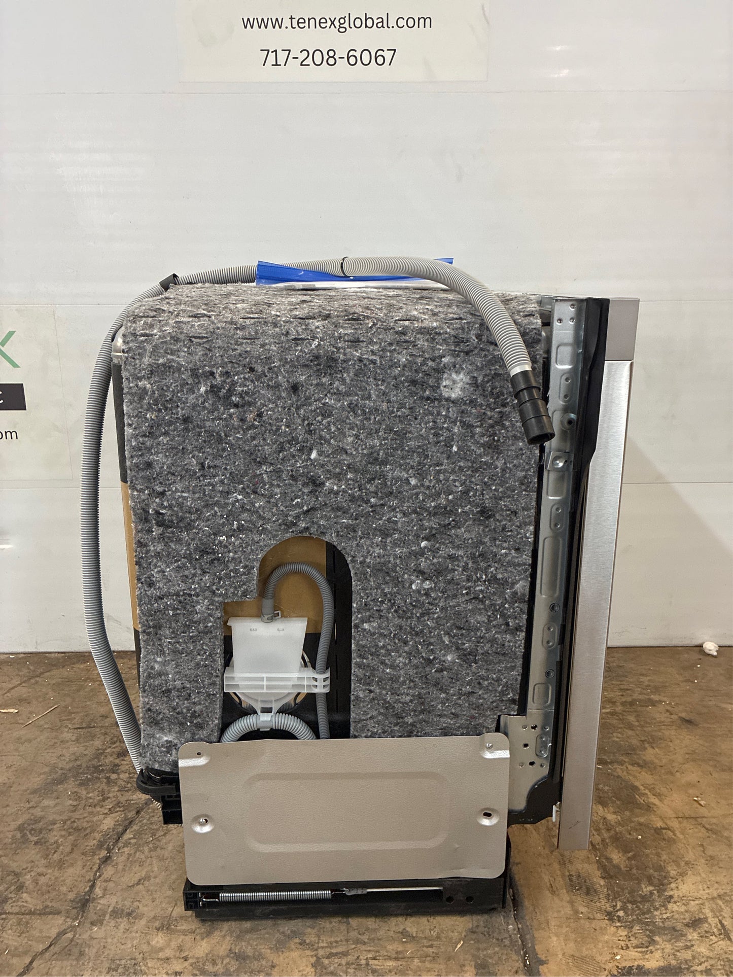 Samsung 24" Fingerprint-Resistant Dishwasher