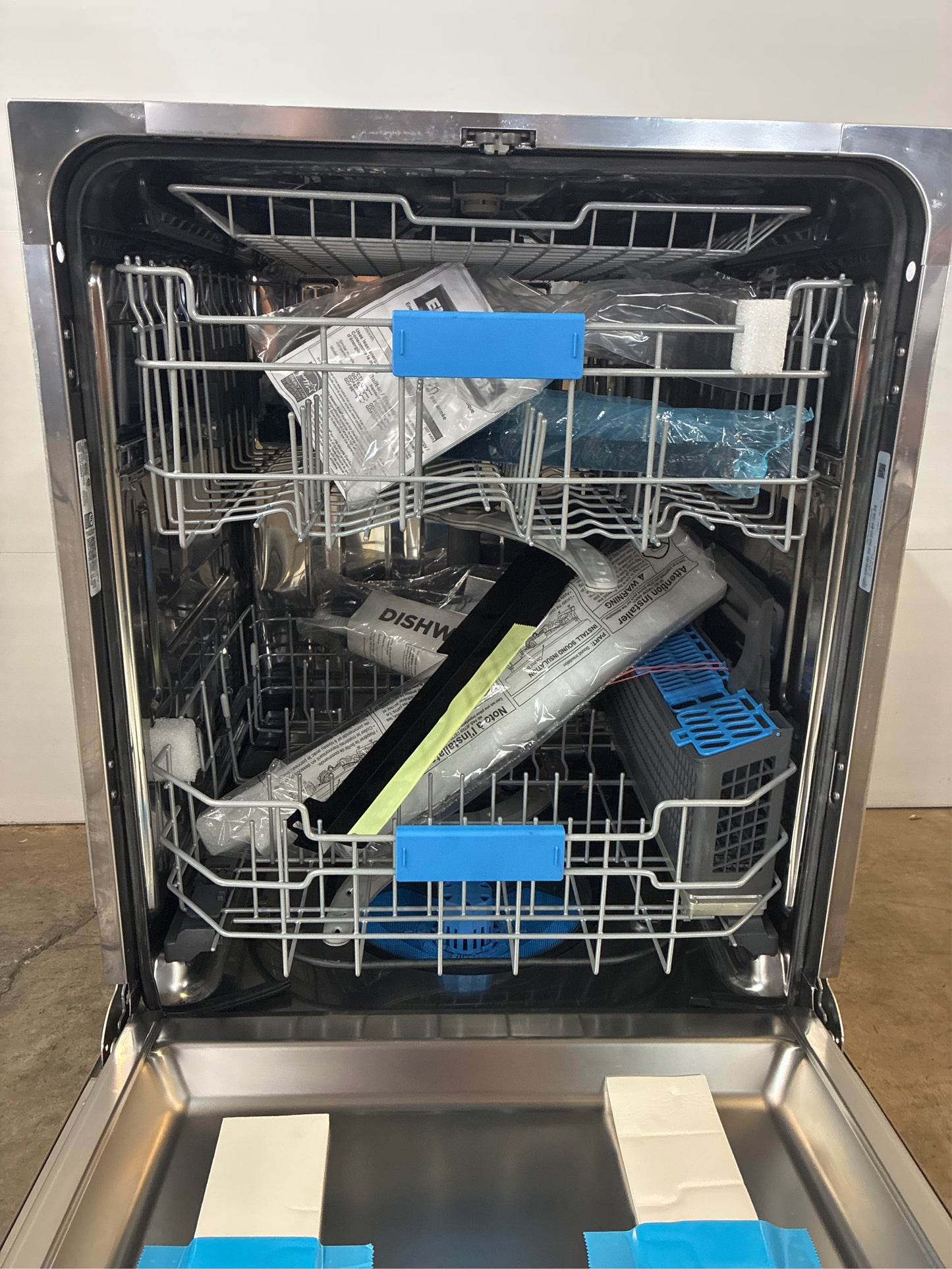 GE 24-in Smart Dishwasher, 44-dBA Quiet