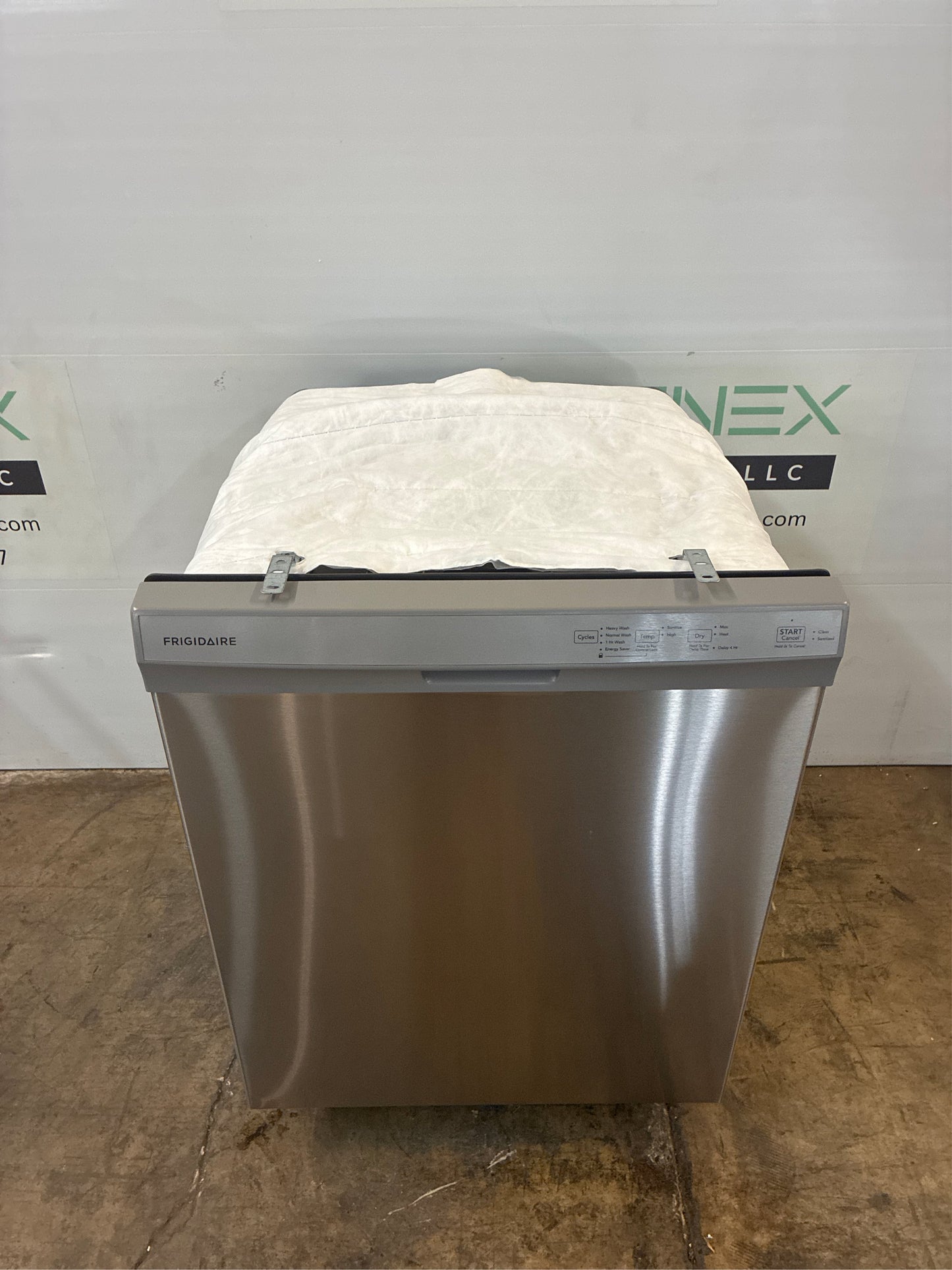 Frigidaire 24 Built-In Dishwasher FDPC4314AS