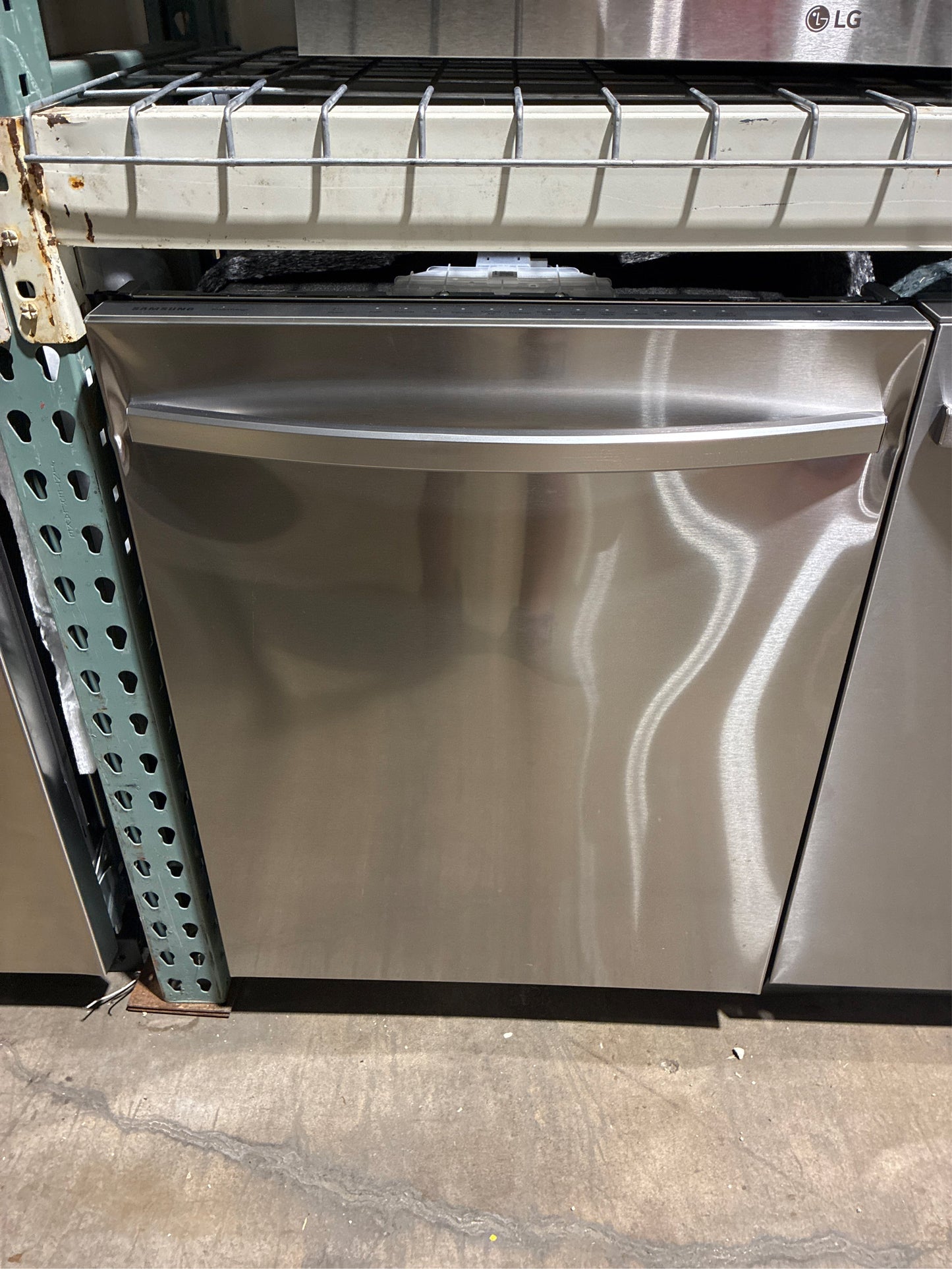 Samsung 46 dBA Dishwasher, StormWash, Stainless