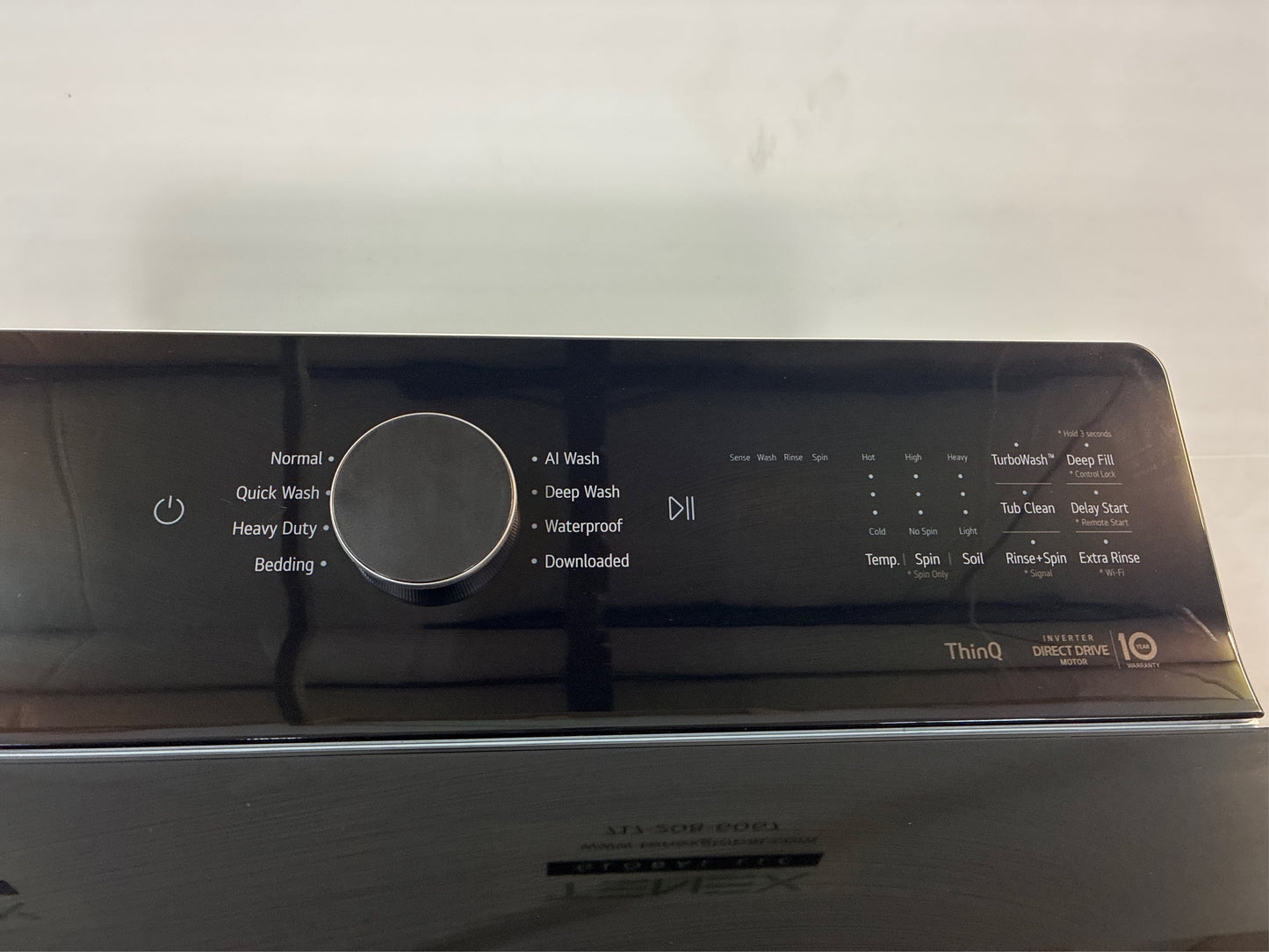 LG 5.5 cu. ft. SMART Top Load Washer - White