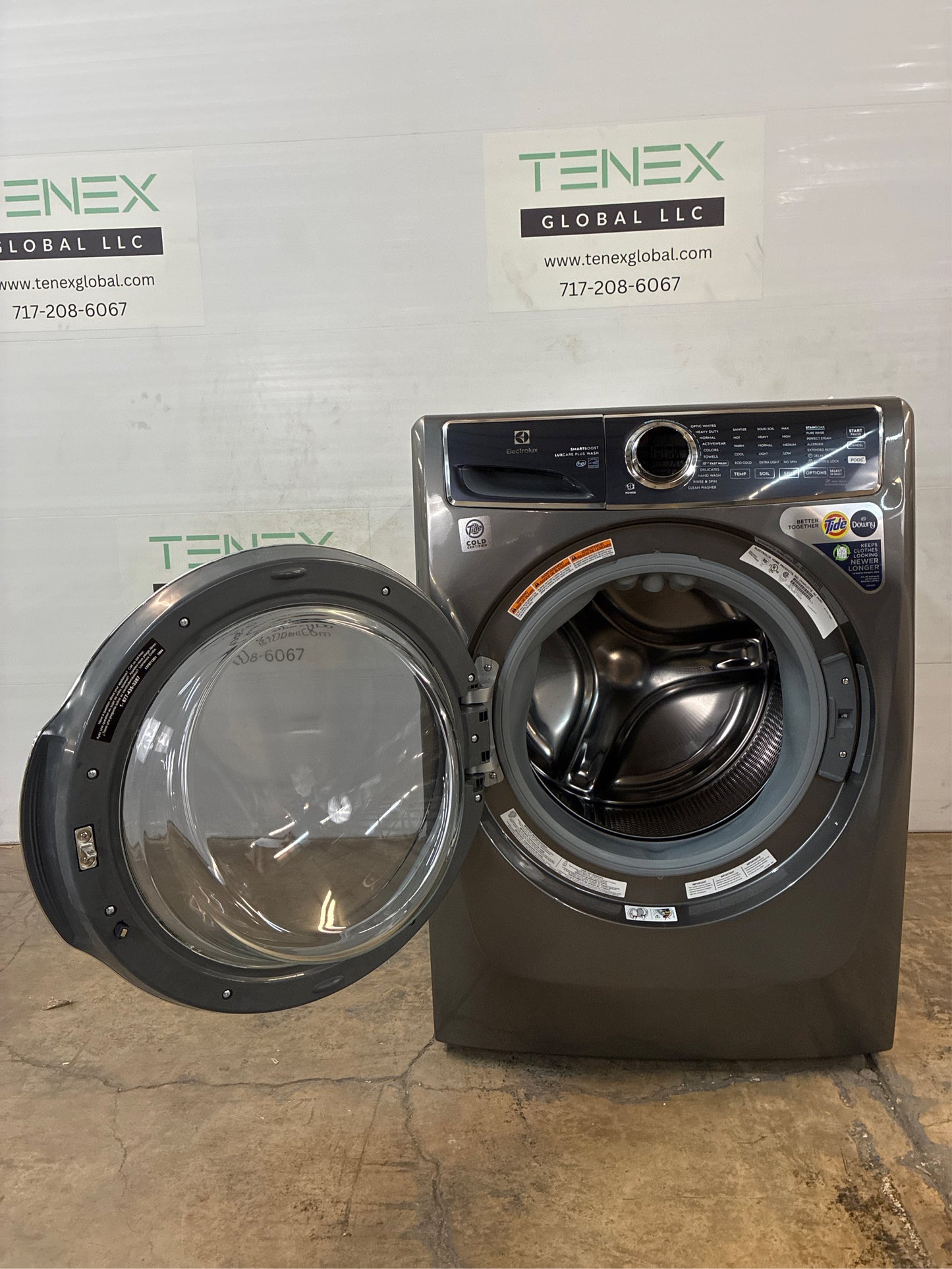 Electrolux 4.5 cu. ft. Front Load Washer - Titanium
