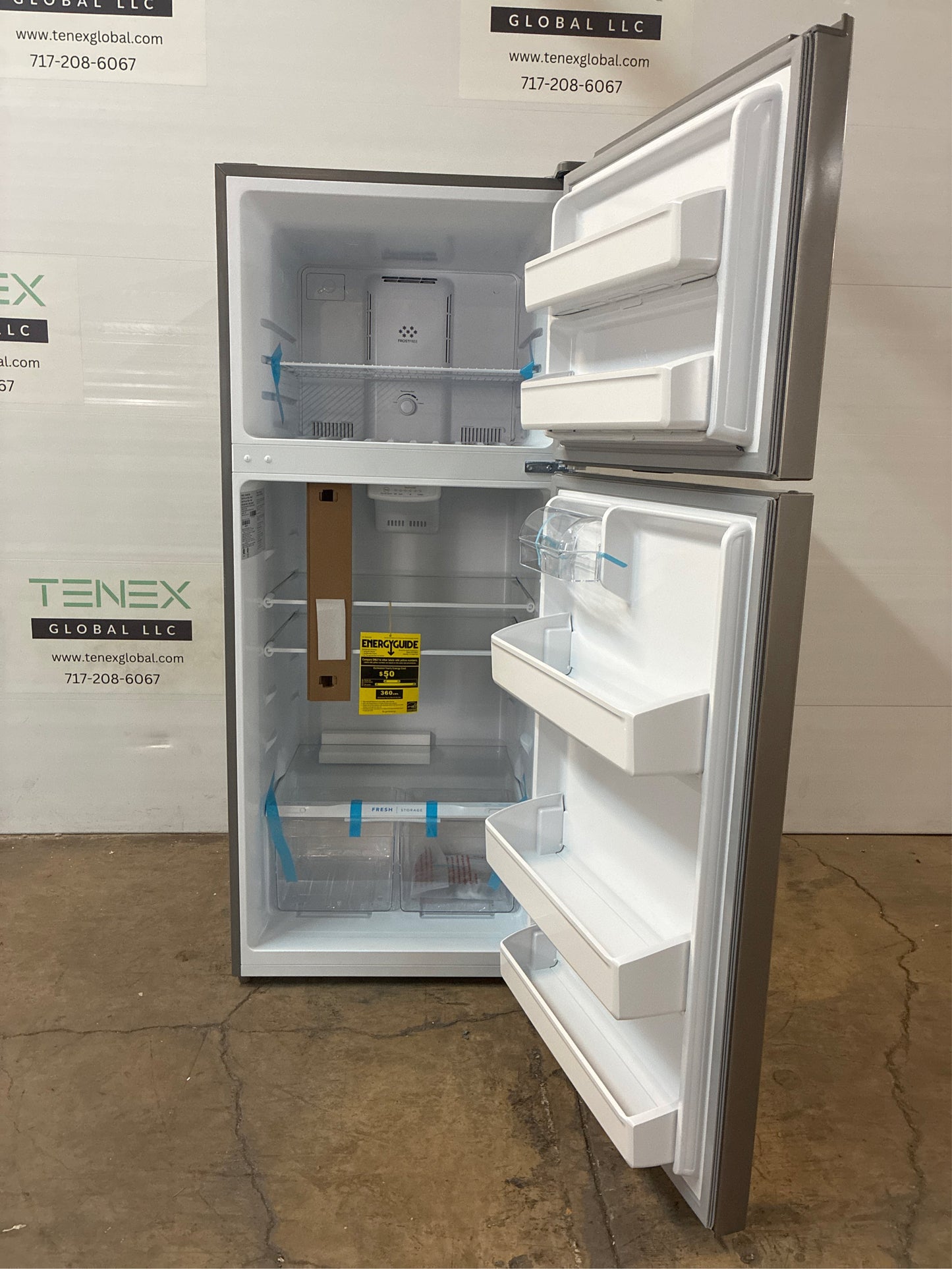 Frigidaire 17.6 cu. ft - Top Freezer Refrigerator