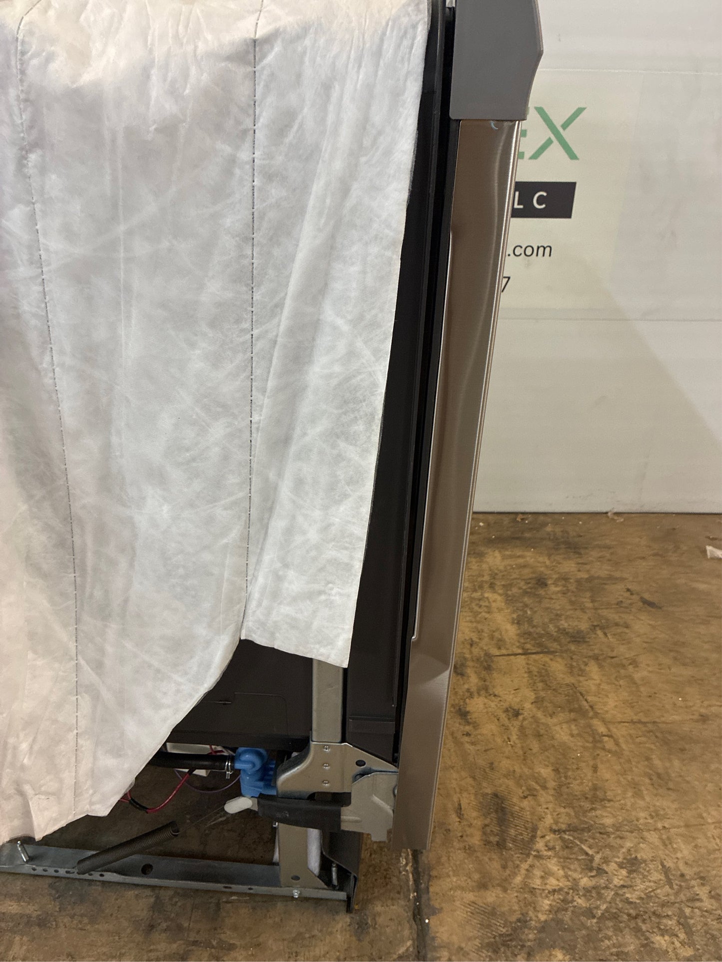 Frigidaire 24 in Front Control Built-In Dishwasher