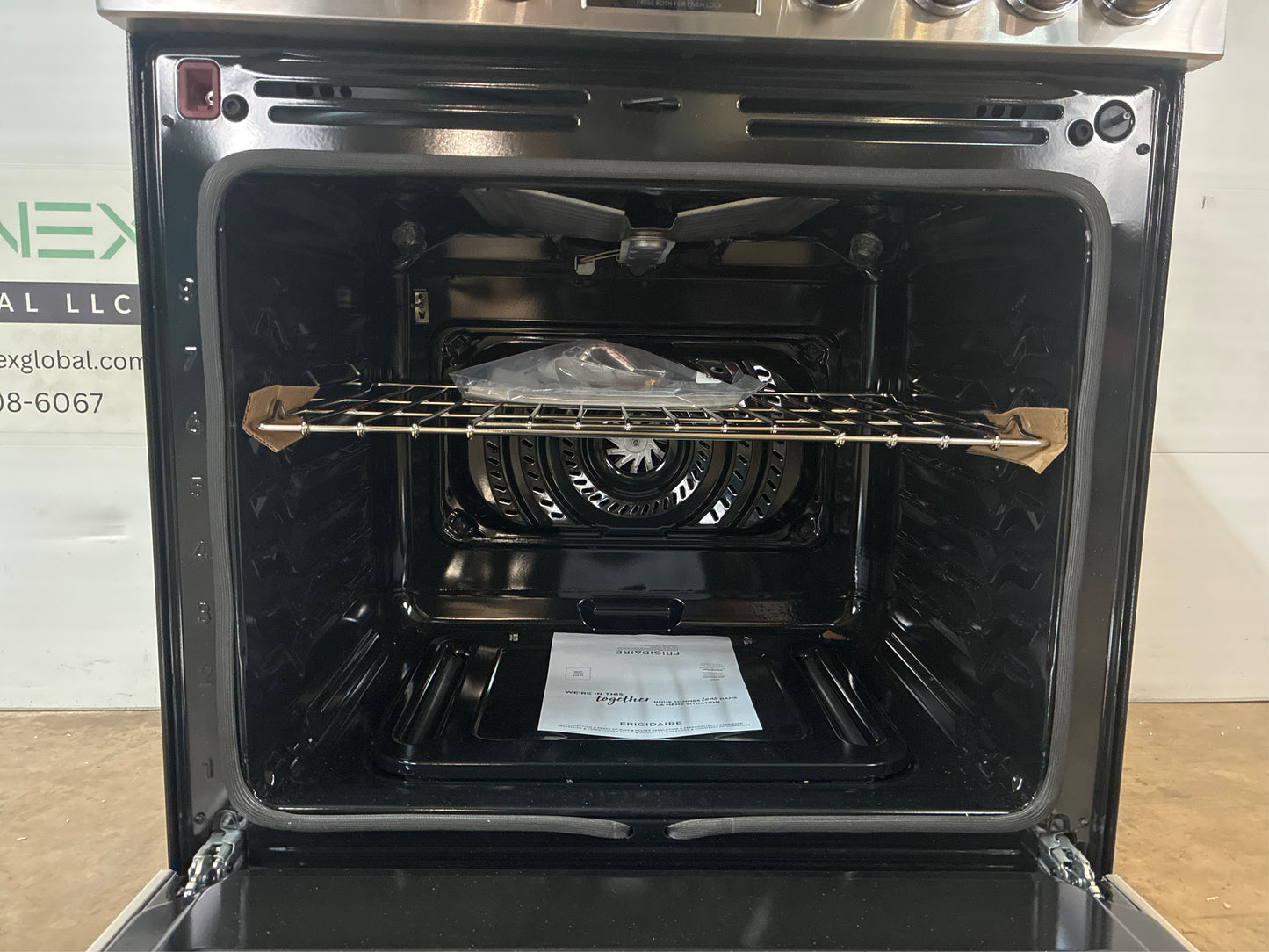 Frigidaire Pro 30" 6B Gas Range w/ Air Fry