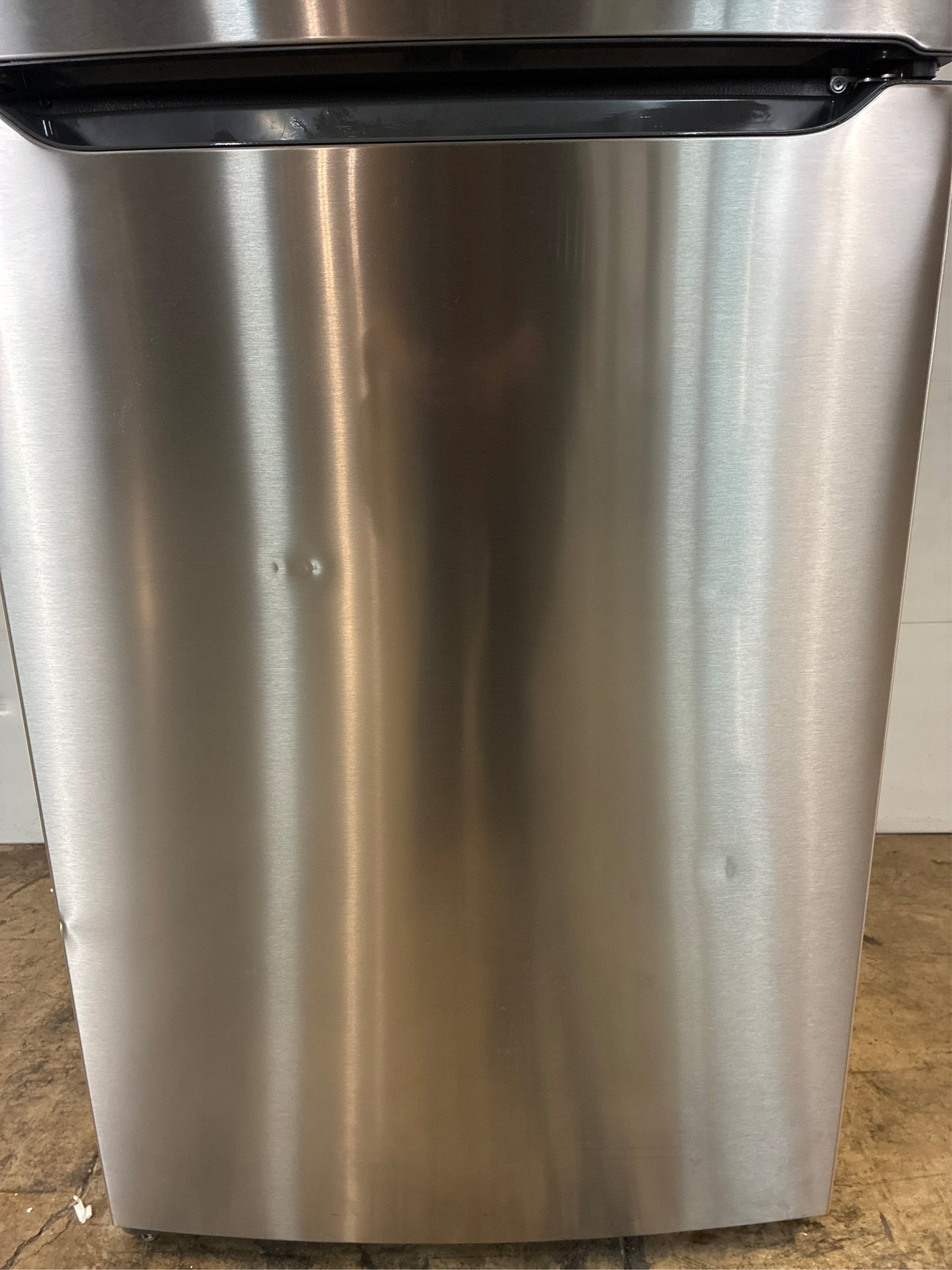 Frigidaire 30 in. Top Freezer Refrigerator, Steel