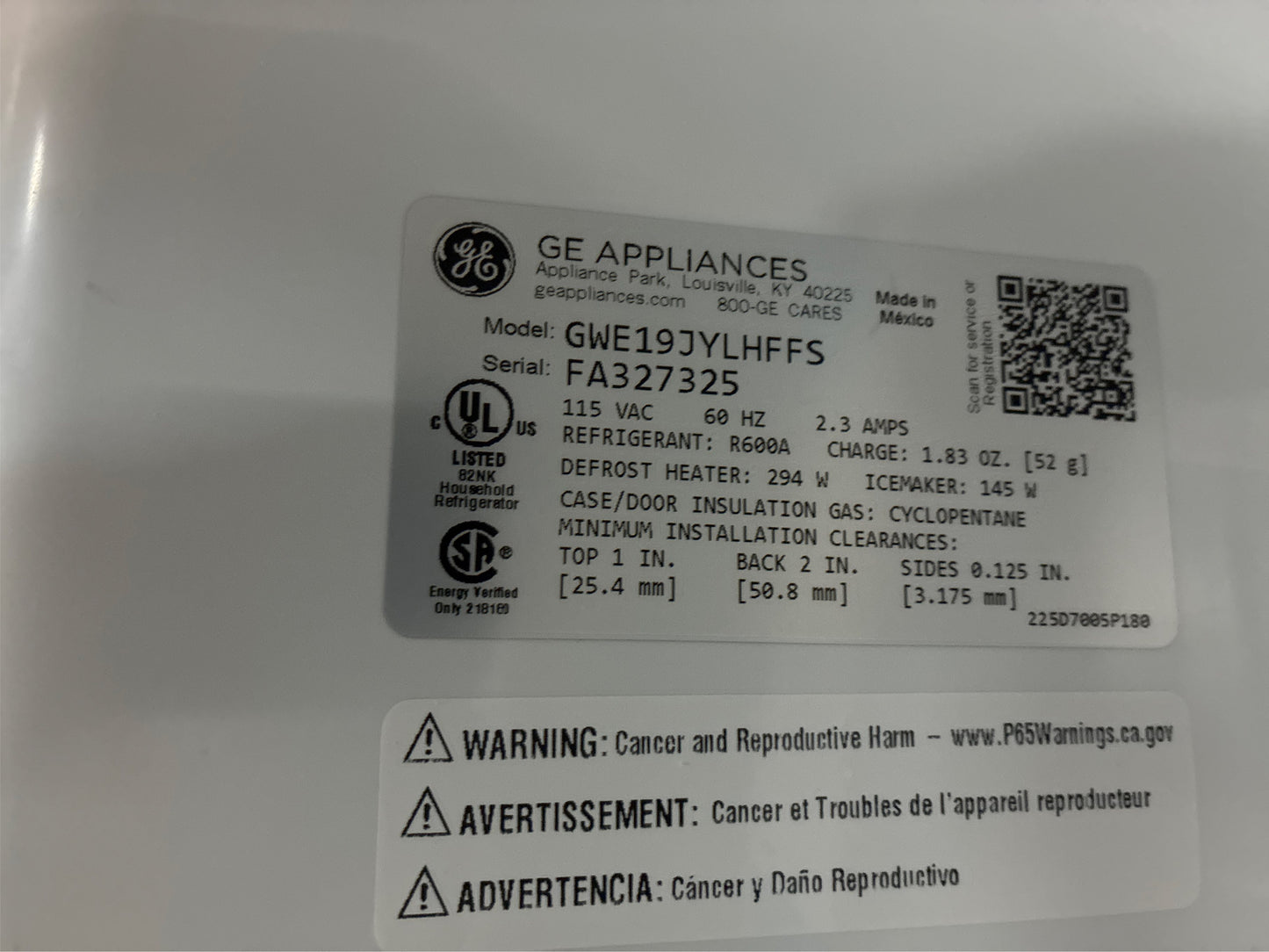 GE 18.6-cu ft French Door Fridge with Ice Maker.