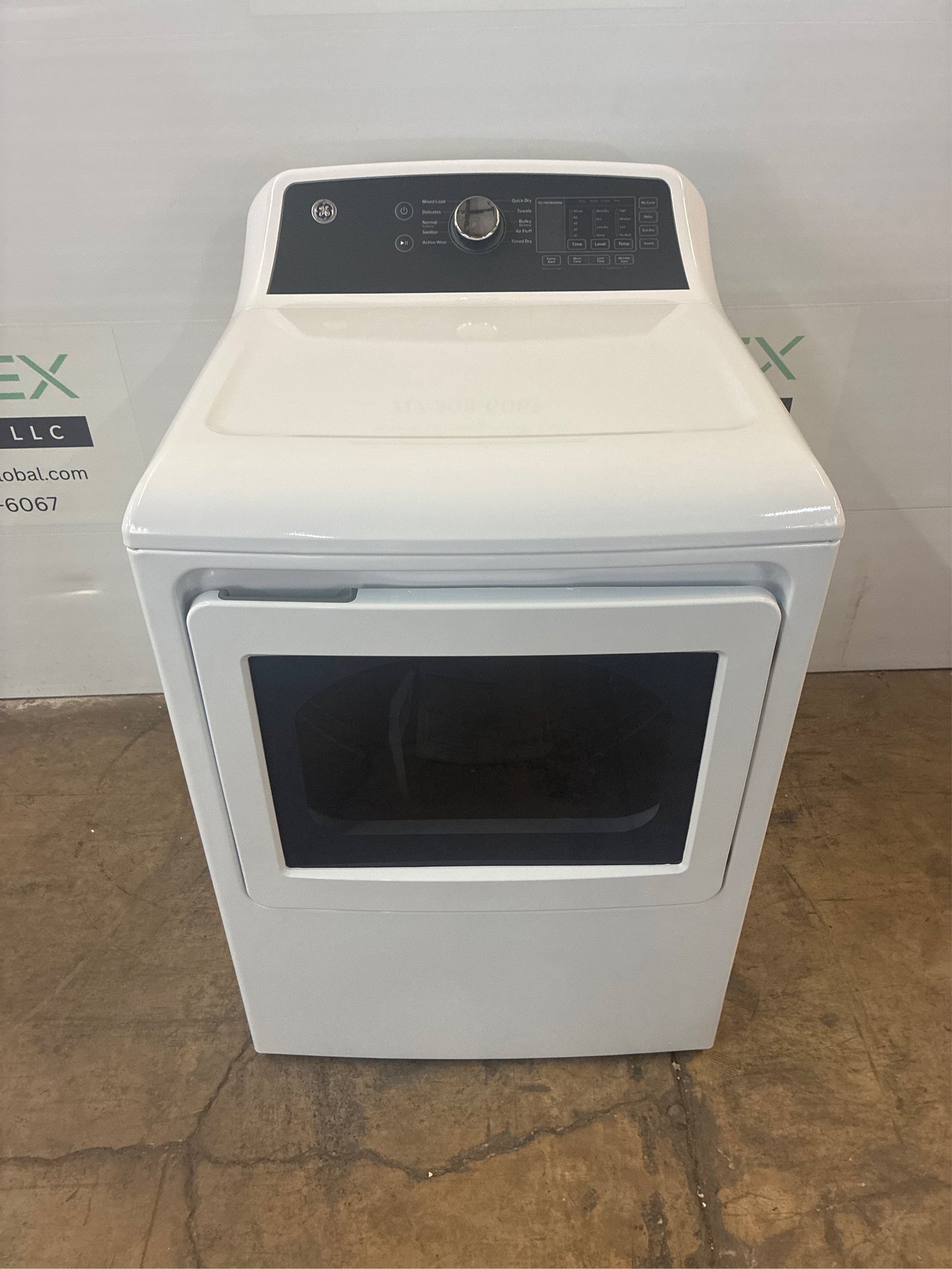GE 7.4-cu ft Vented Electric Dryer (White)