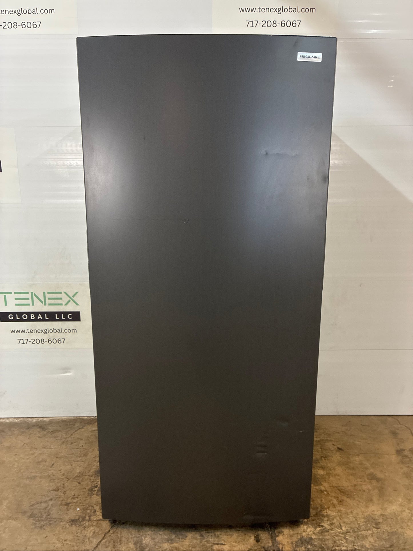 Frigidaire 32.6 in. Upright Freezer, 20 cu ft, Carbon