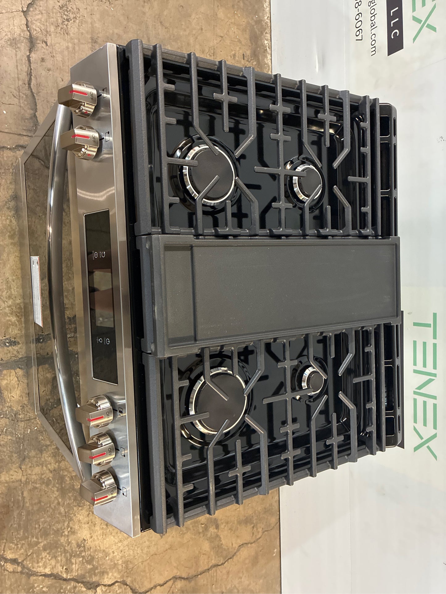 Frigidaire Gallery 30 in. 6 cu. ft. 5 Burner Gas Range