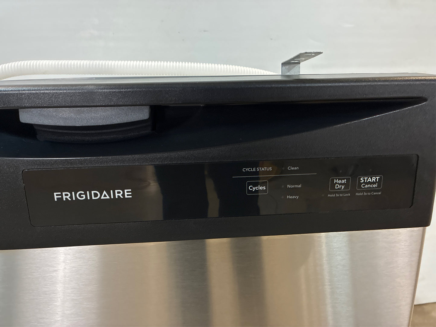 Frigidaire 24-in Built-In Dishwasher (Stainless)