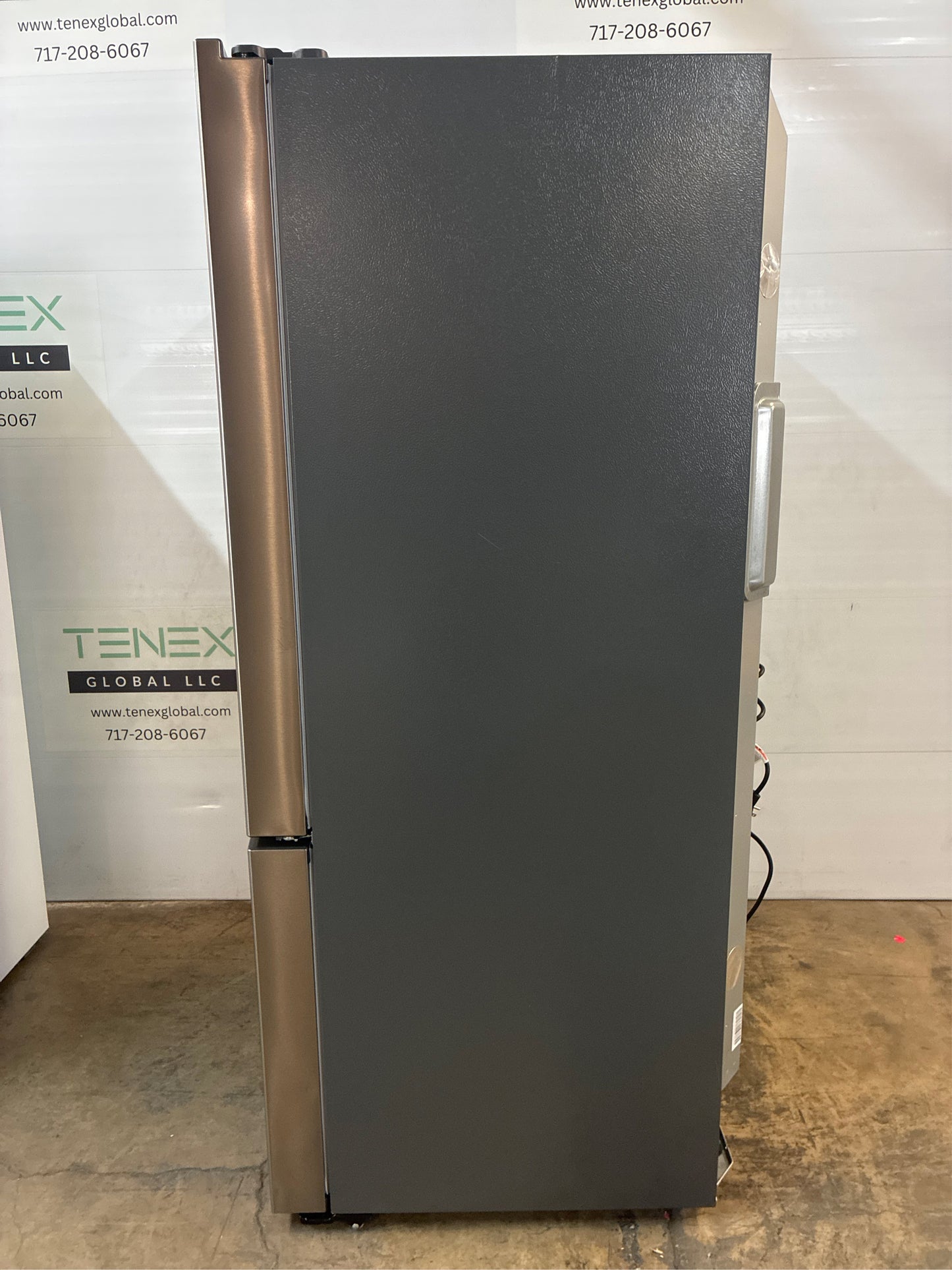 Frigidaire Gallery Refrigerator with Ice Maker