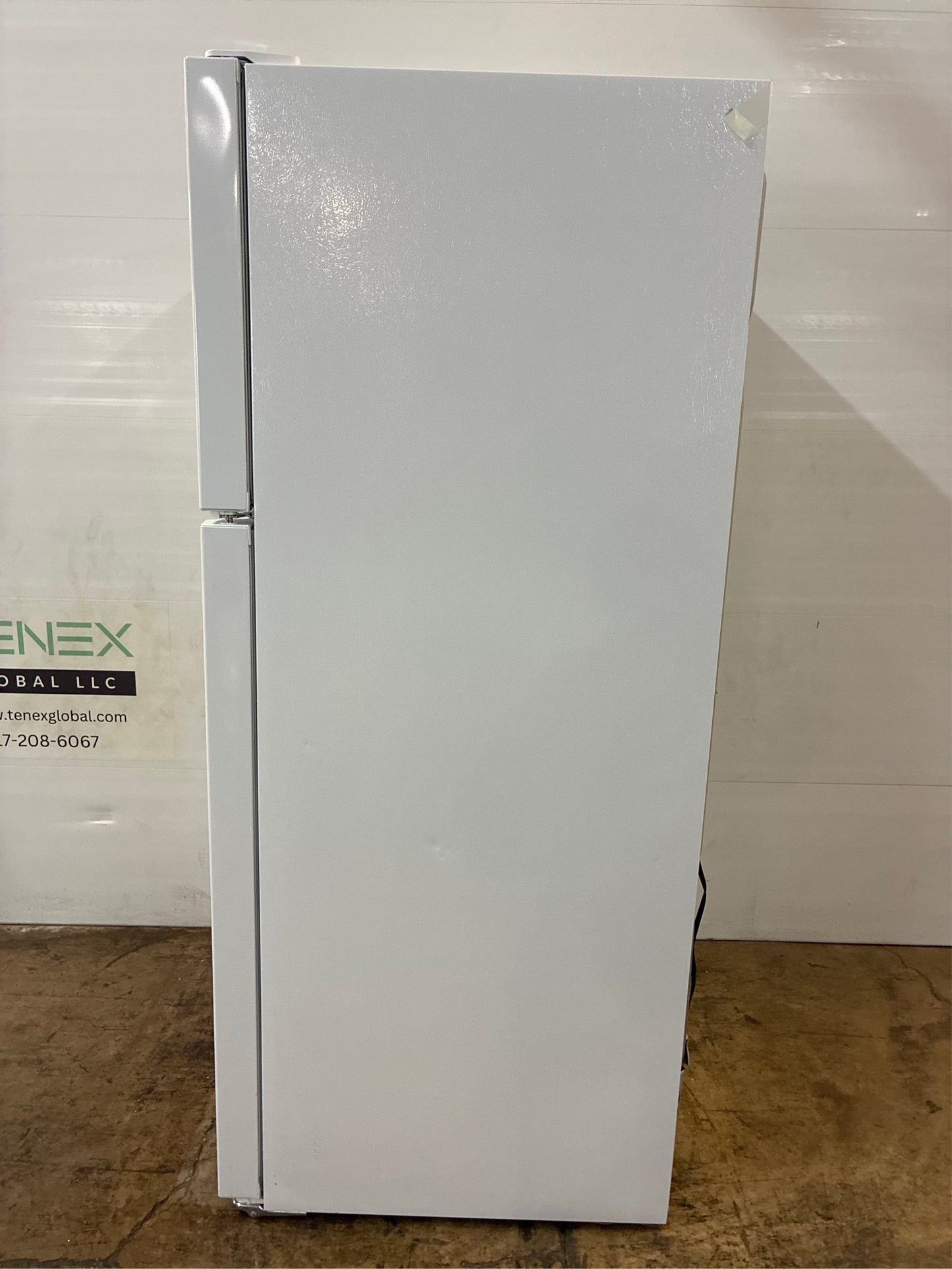 Frigidaire 30" 18.3 cu ft Top Freezer Refrigerator