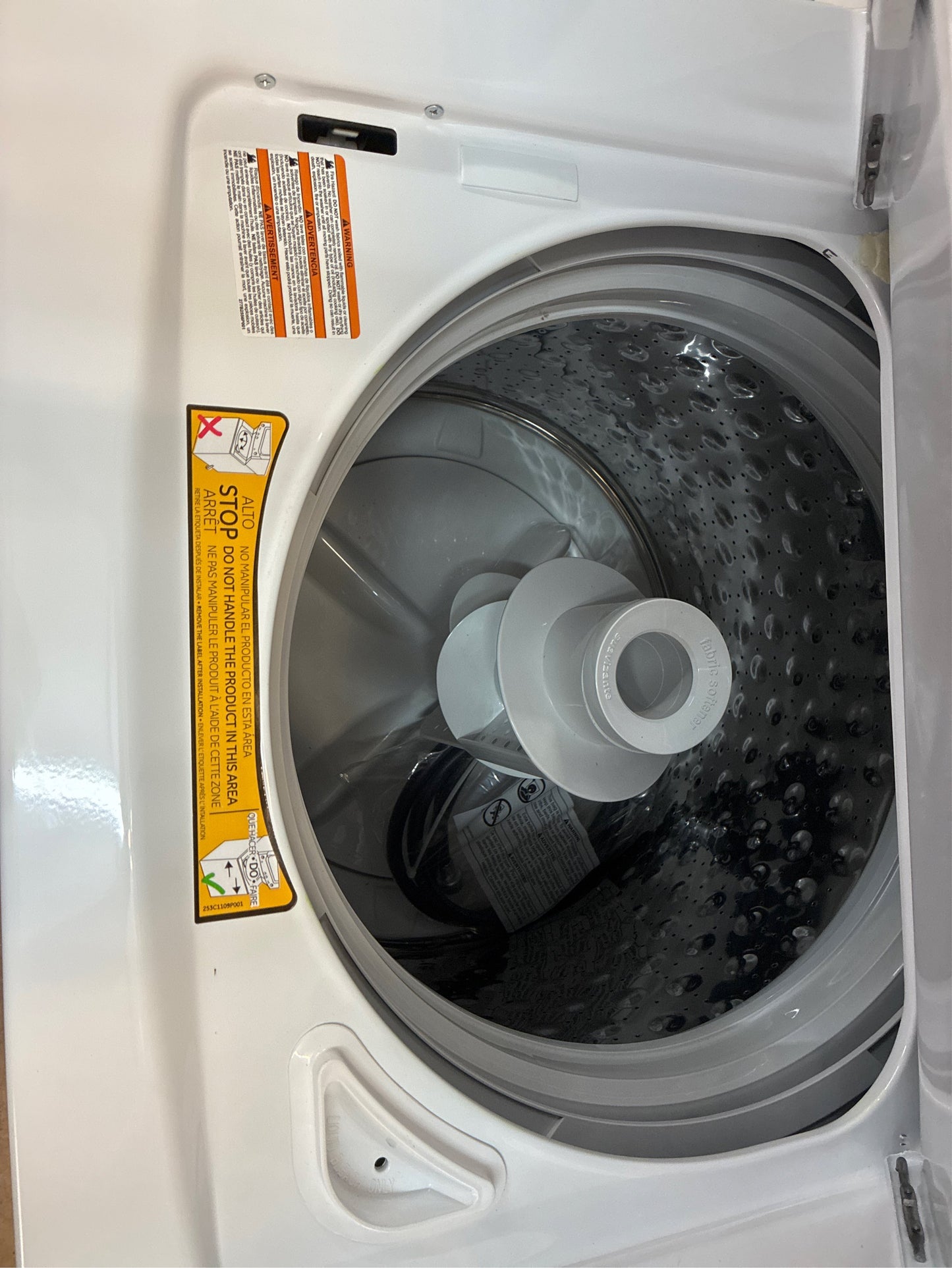 GE 3.8-cu ft Washer & Gas 5.9-cu ft Dryer