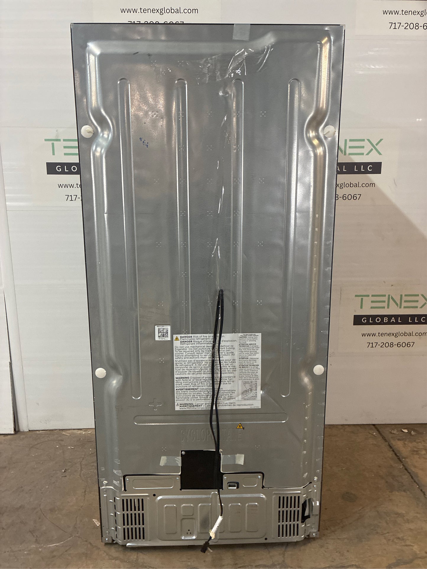 Frigidaire 32.6 in Upright Freezer 20 cu ft., Carbon